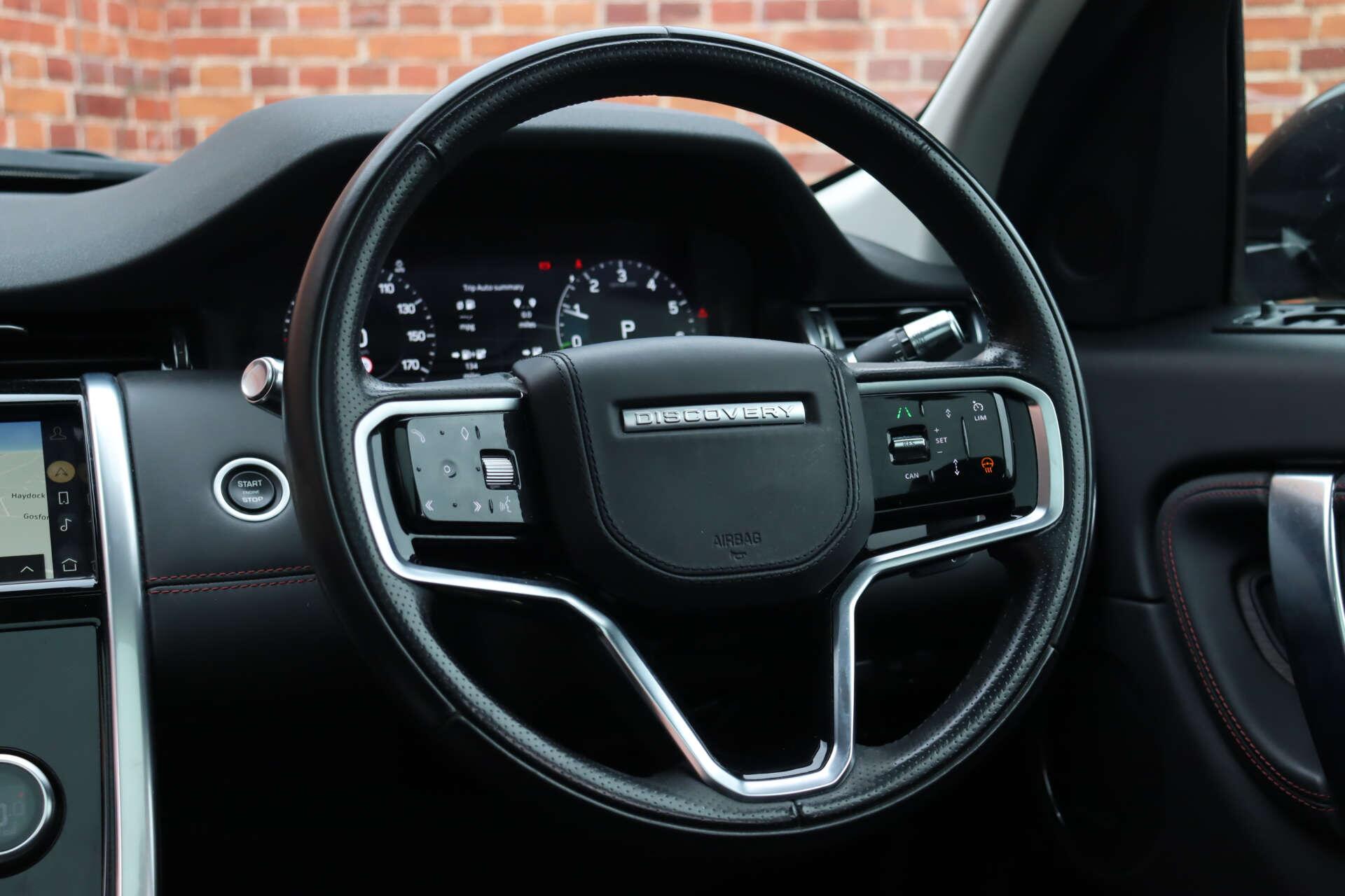 Land Rover Discovery Sport view 37
