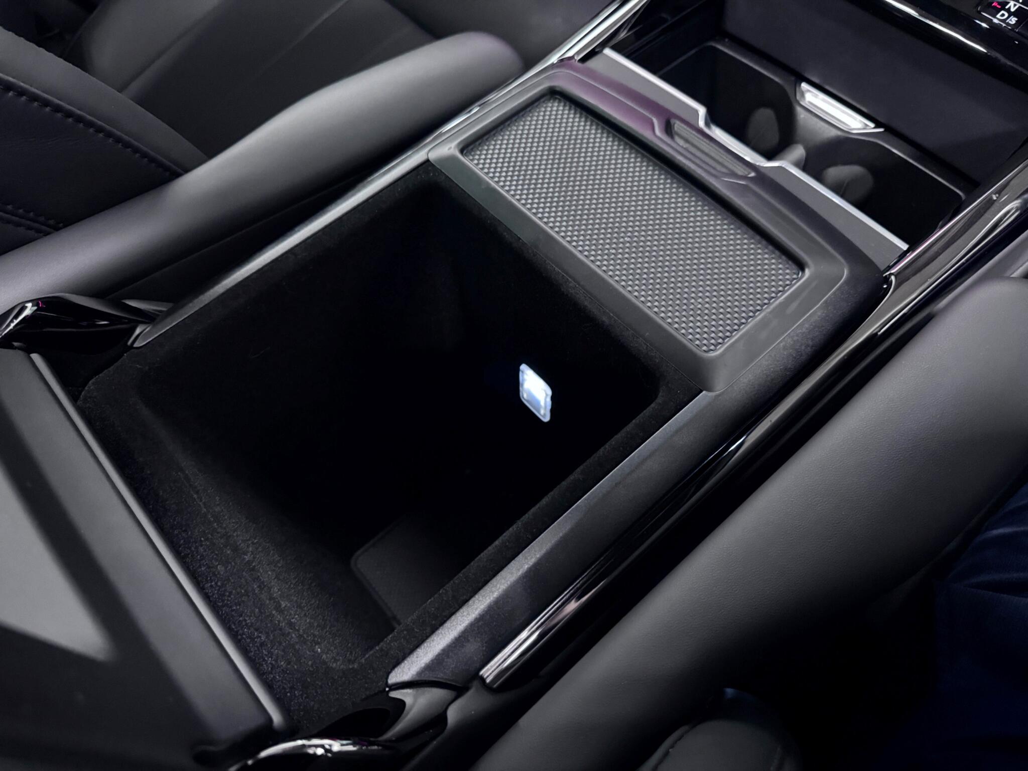 Land Rover Range Rover Sport view 35