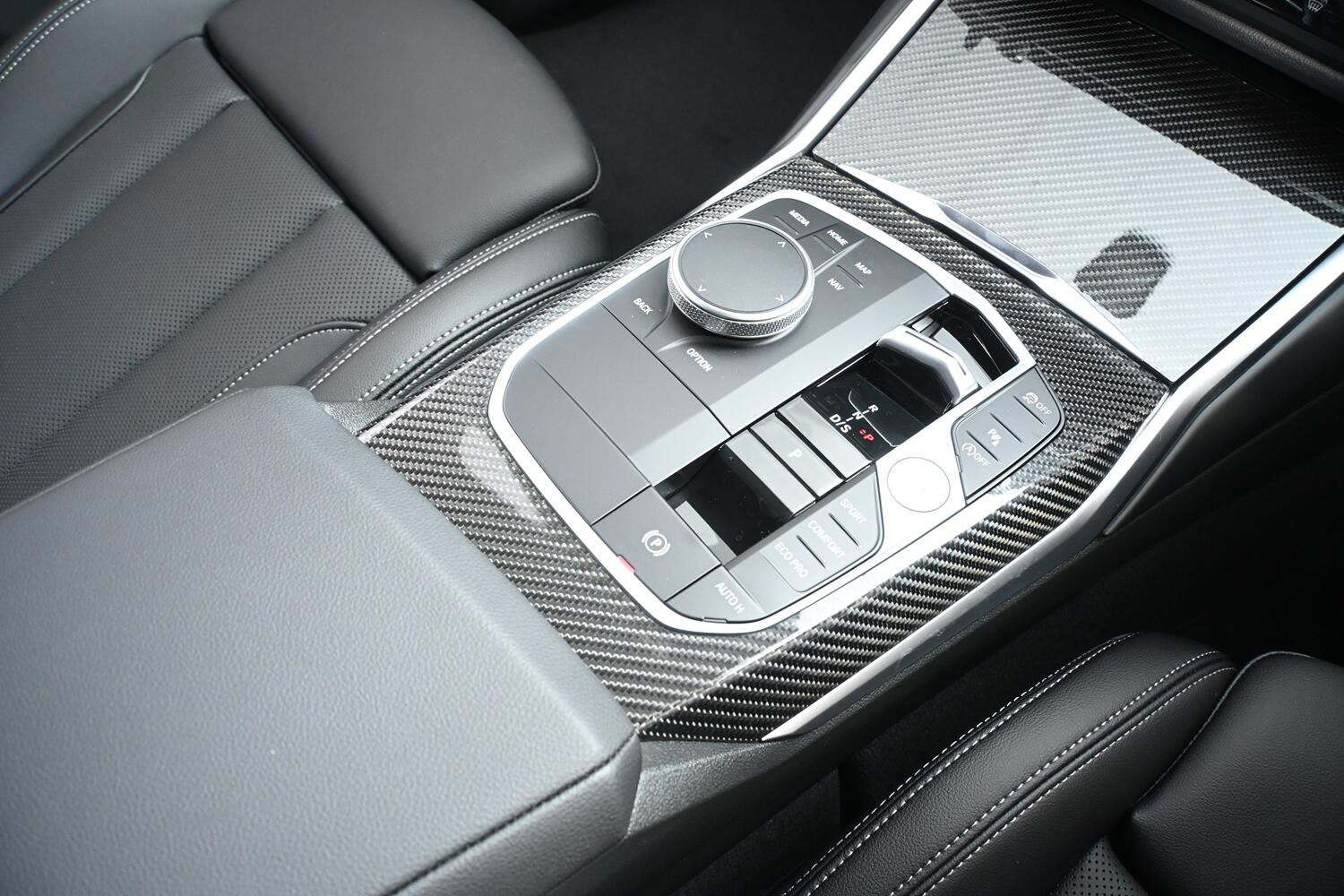 BMW 3 Series view 10