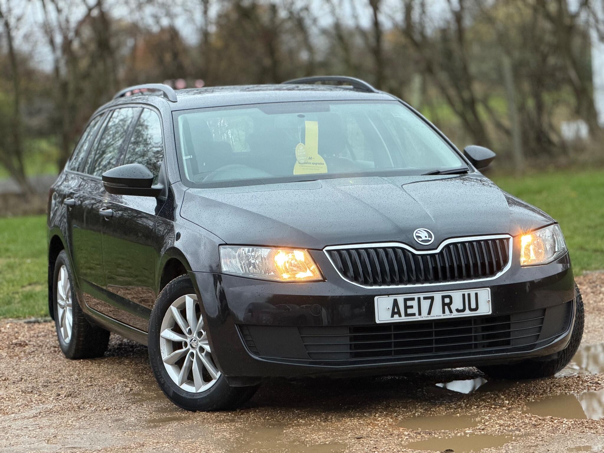 2017 Skoda Octavia 1.6 TDI S Euro 6 (s/s) 5dr image 5
