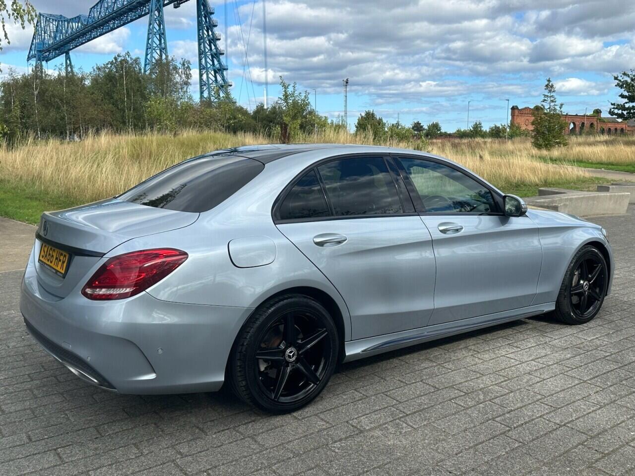 Mercedes-Benz C-Class view 8