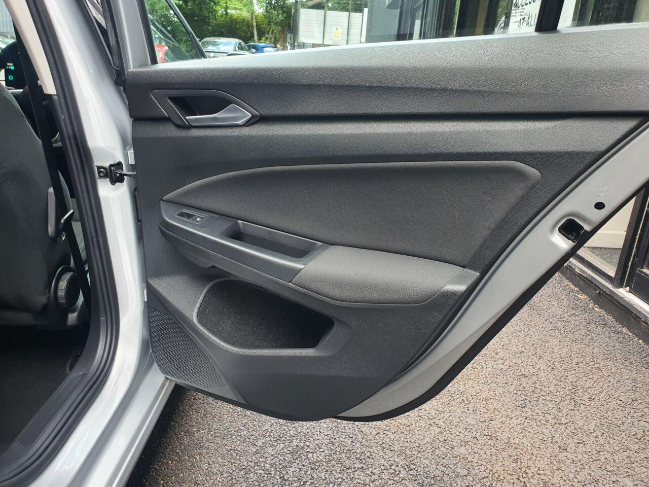 Volkswagen Golf view 18
