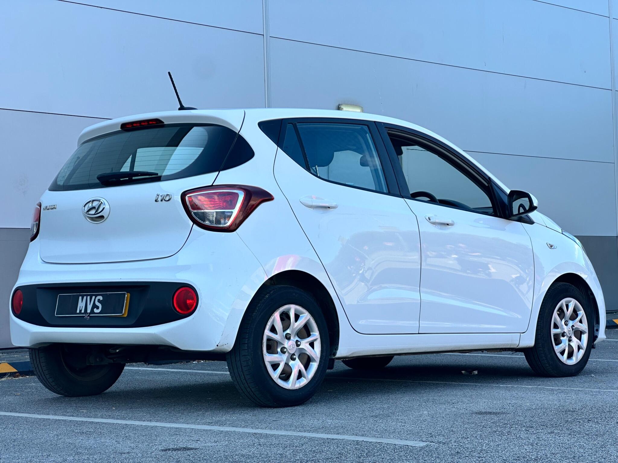 Hyundai I10 view 9