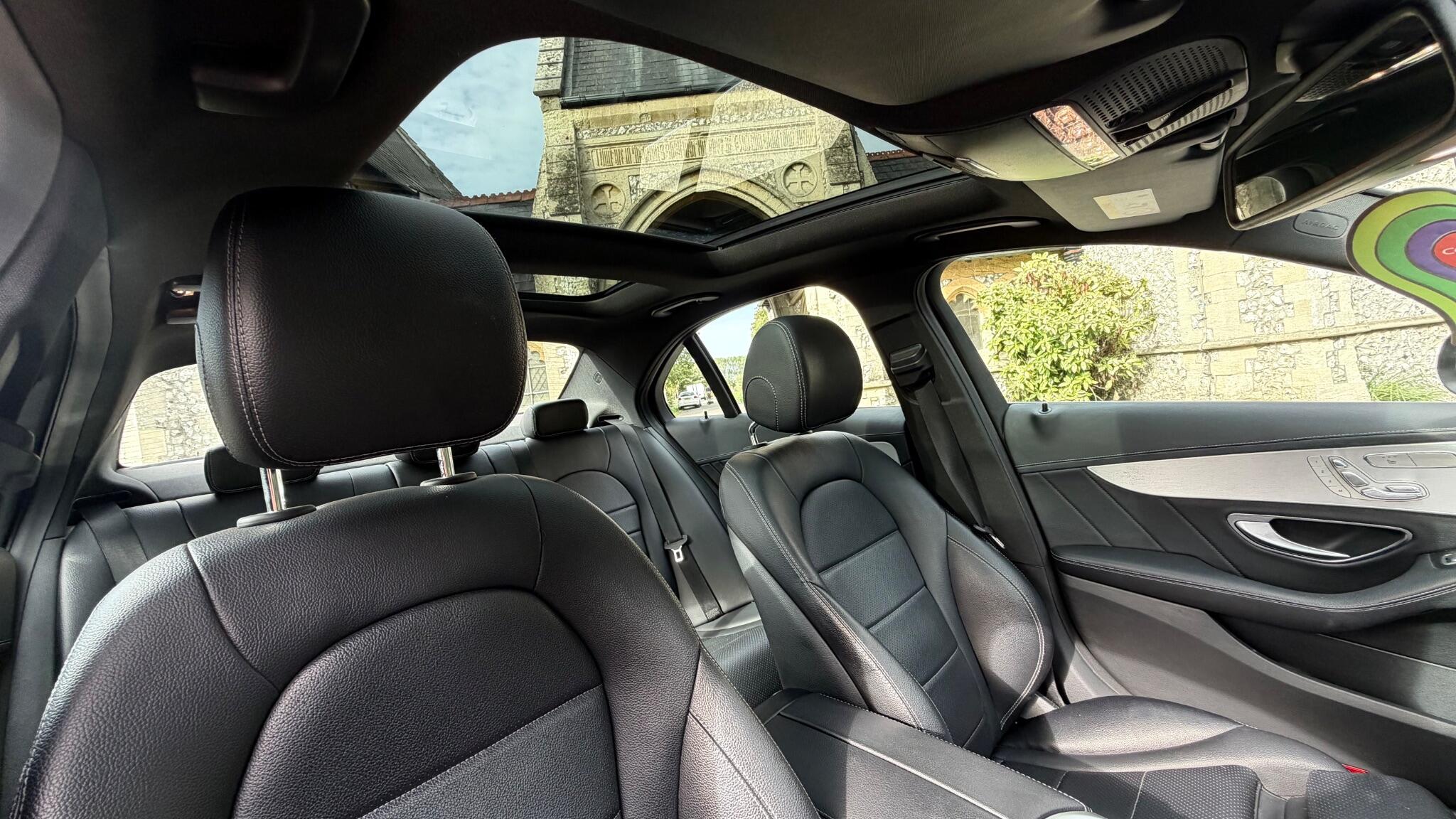 Mercedes-Benz C-Class view 33