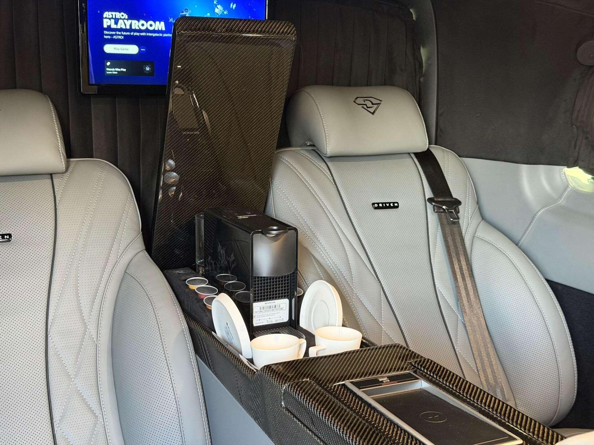 Mercedes-Benz V Class view 20