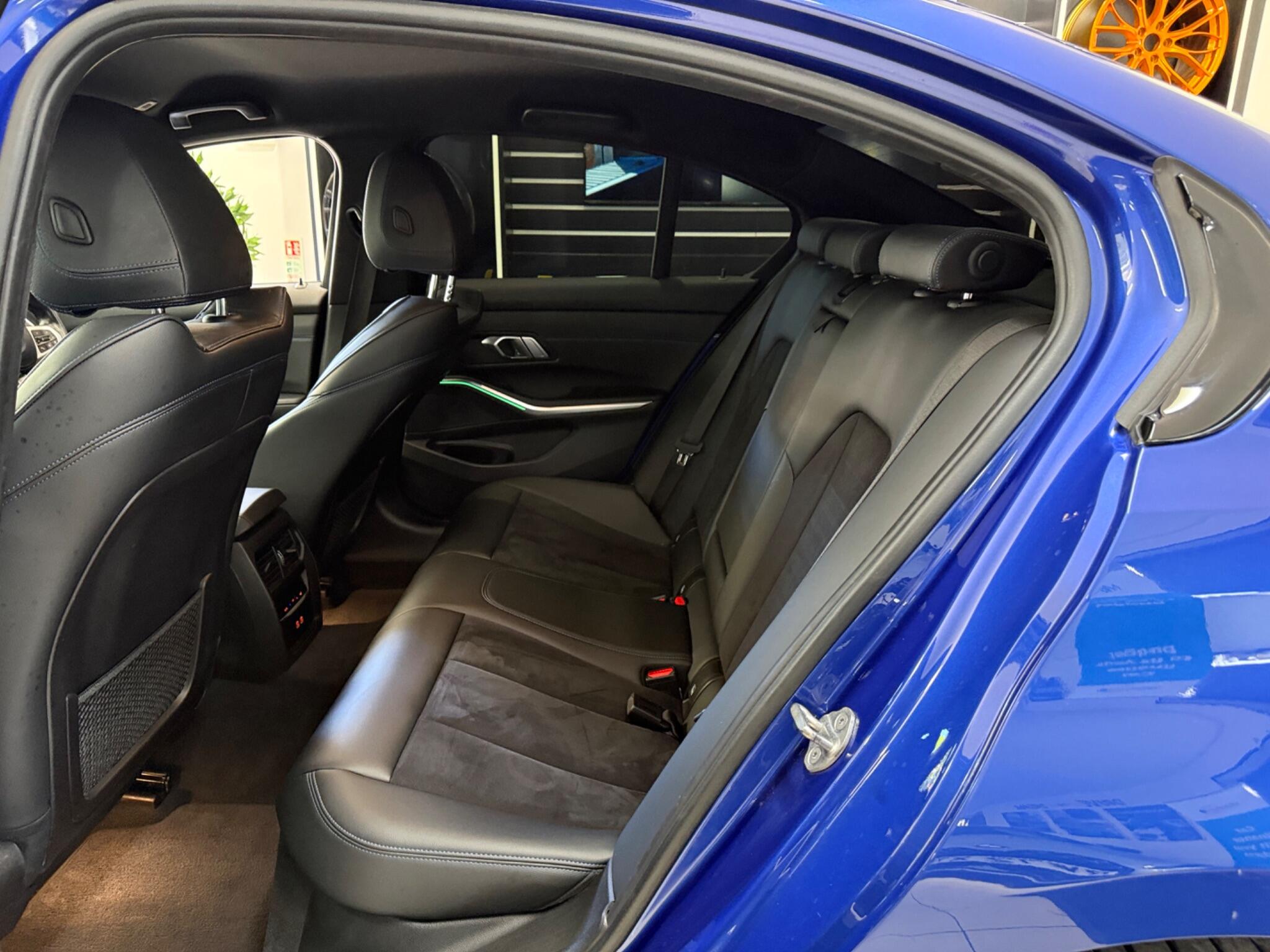 BMW 3 Series view 31