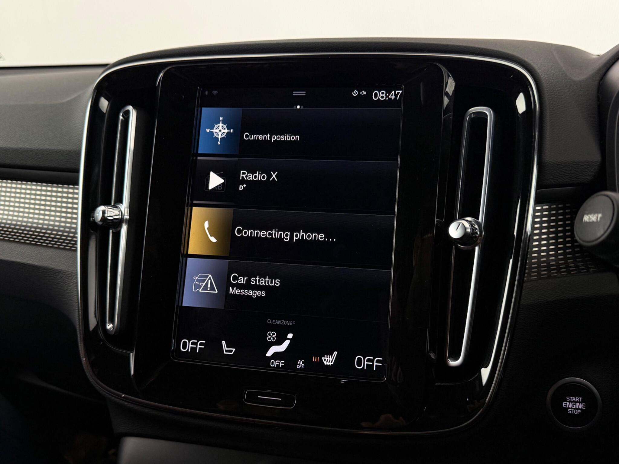 Volvo XC40 view 21