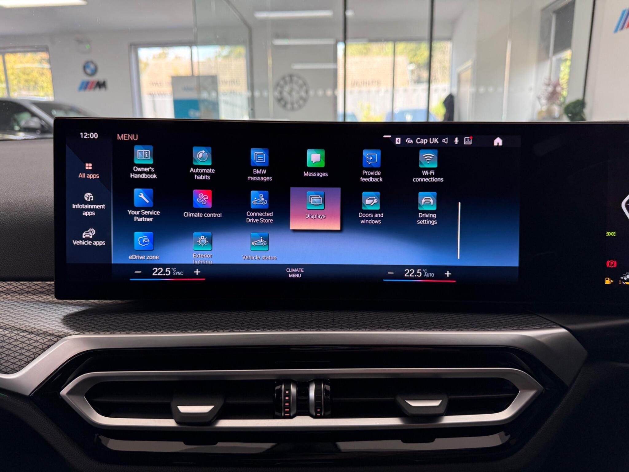 BMW 3 Series view 11