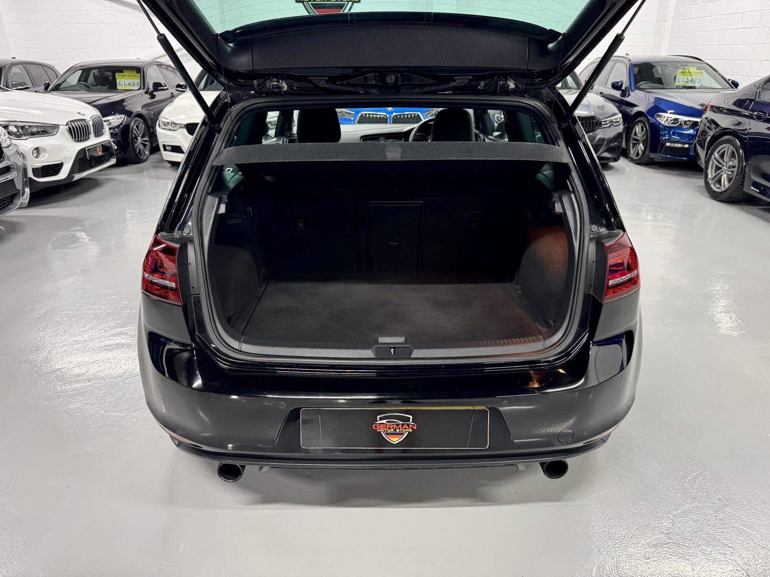 Volkswagen Golf view 26