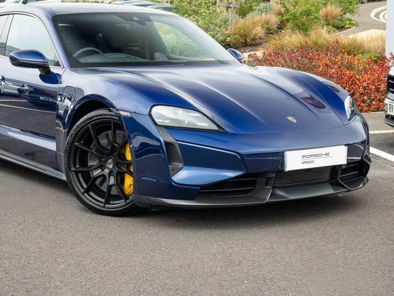Porsche Taycan view 15
