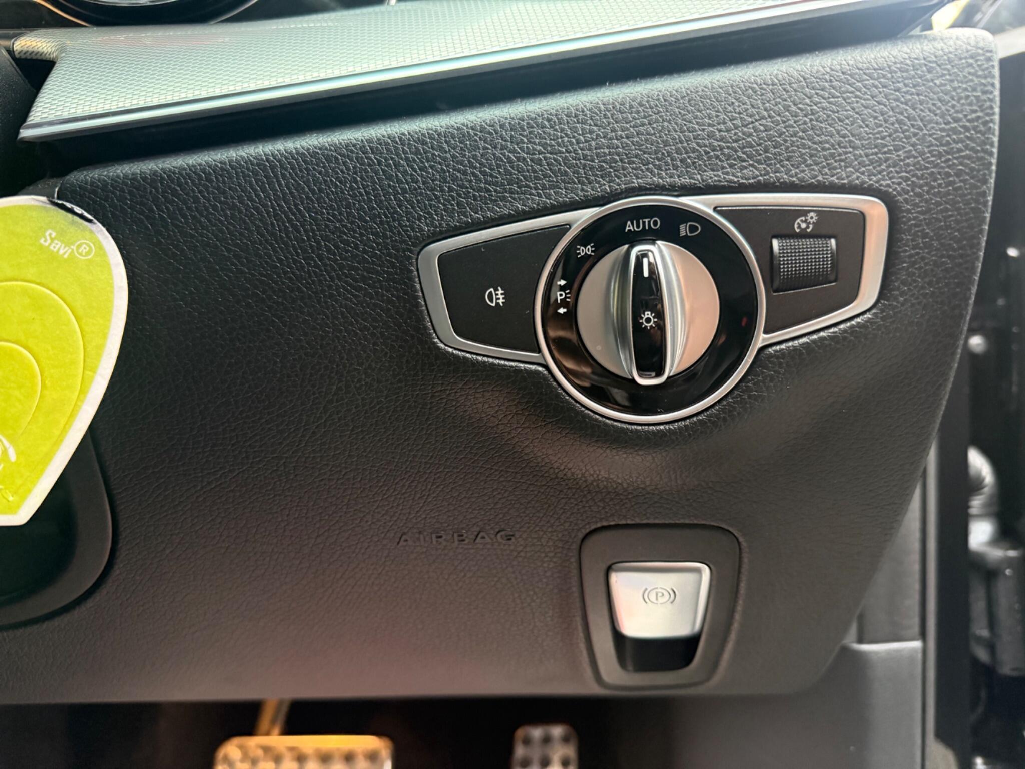 Mercedes-Benz E-Class view 27