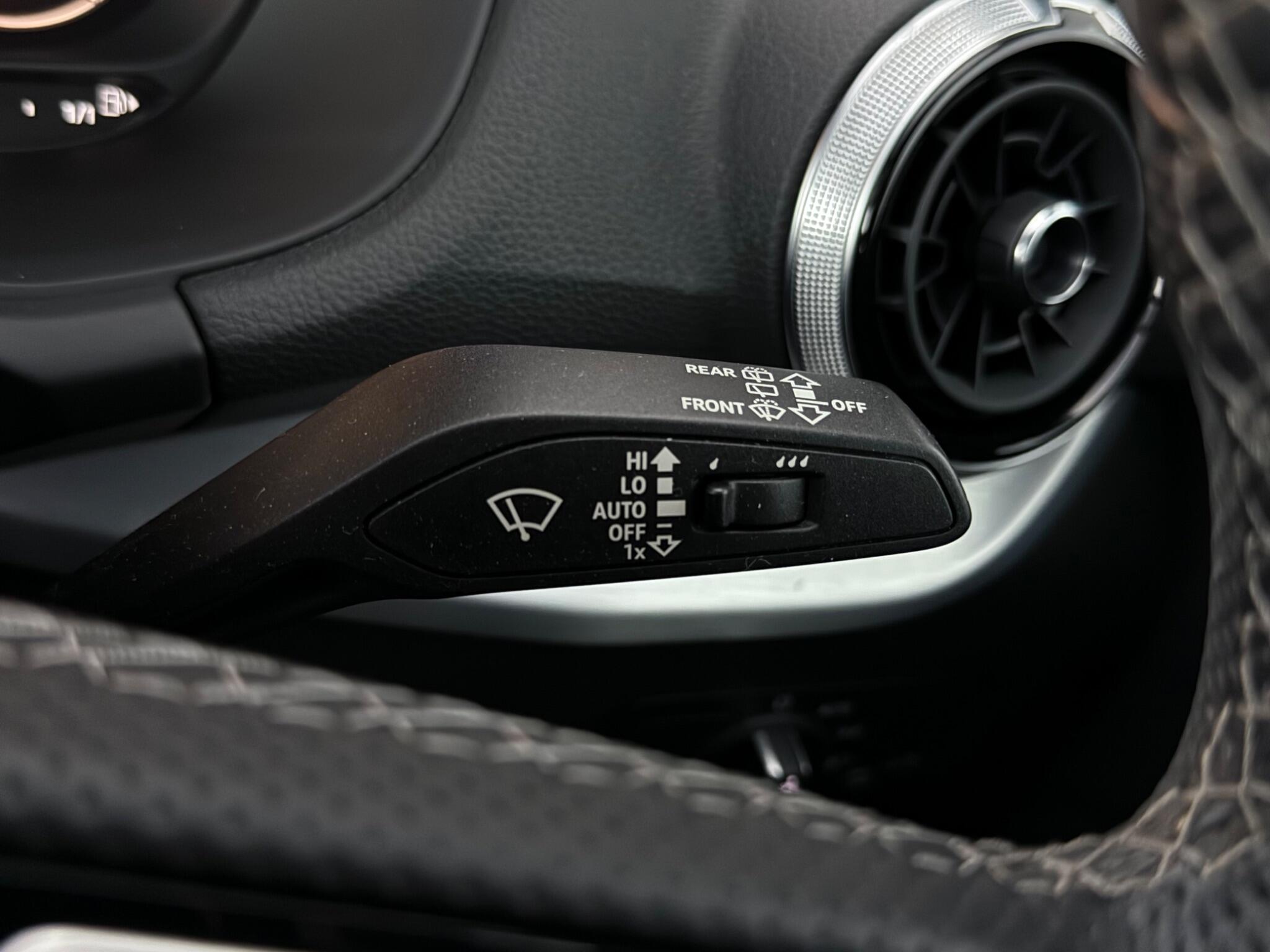 Audi Q2 view 19