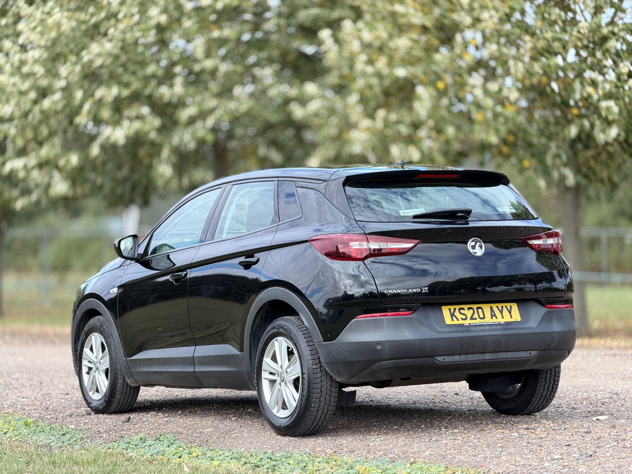Vauxhall Grandland X view 12