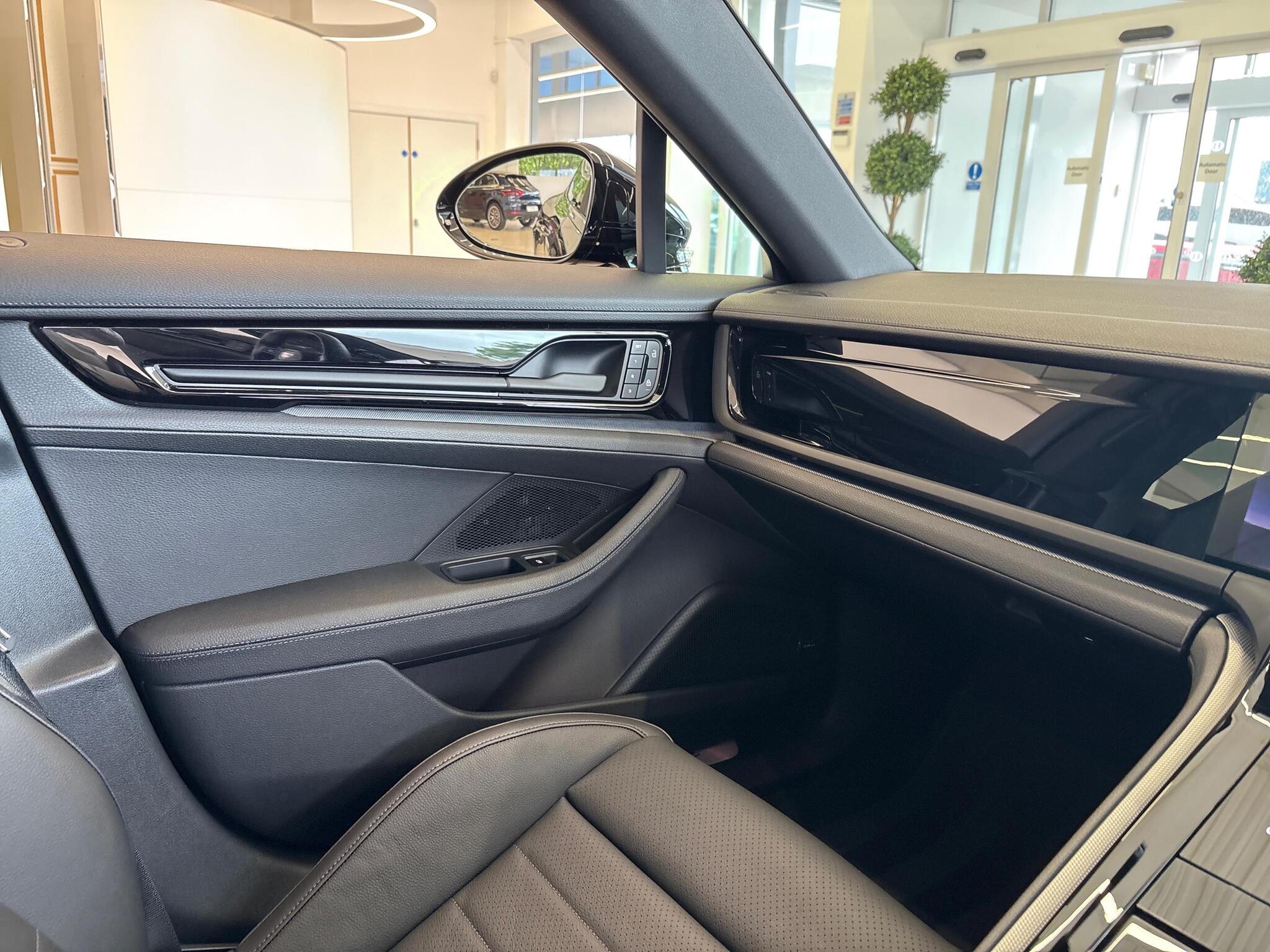 Porsche Panamera view 46