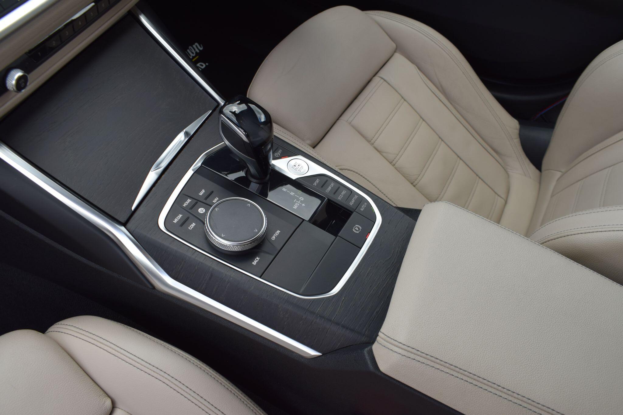 BMW 3 Series view 25