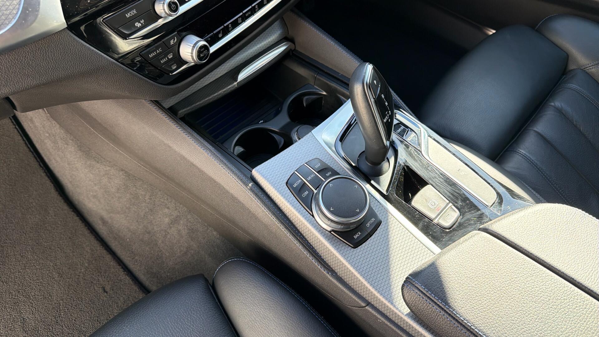BMW 5 Series view 58