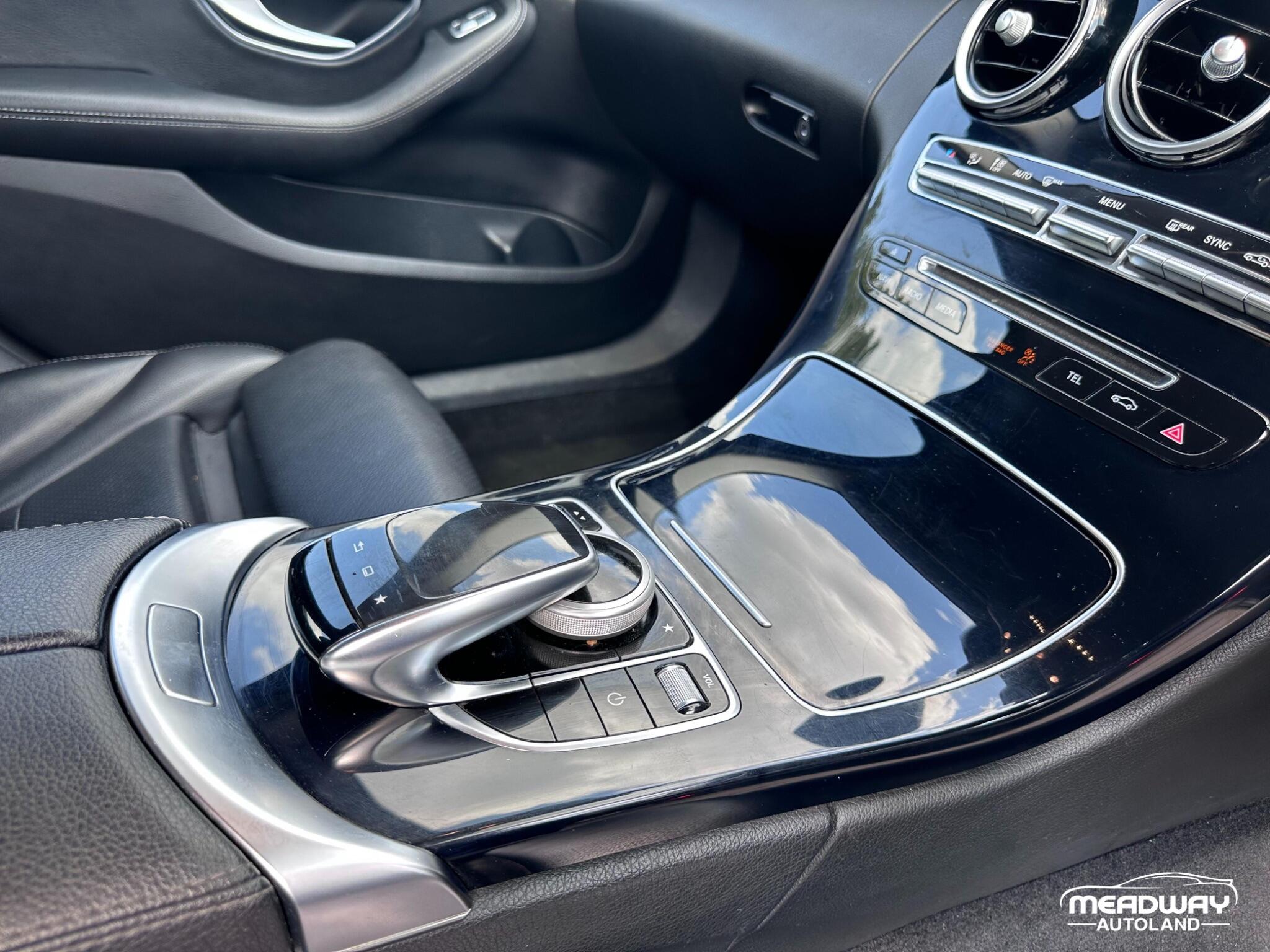 Mercedes-Benz C Class view 26