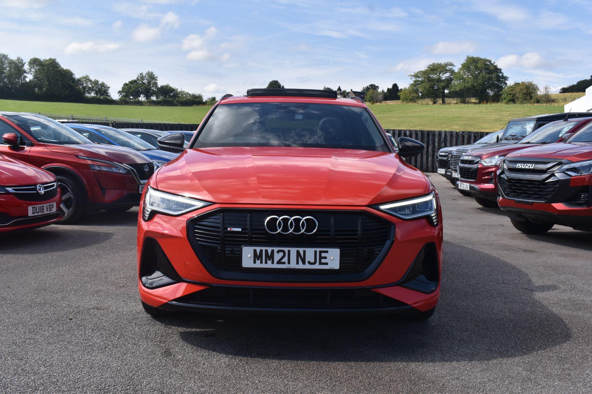 e-tron - 55 Launch Edition Sportback Auto quattro 5dr 95kWh - Image 11