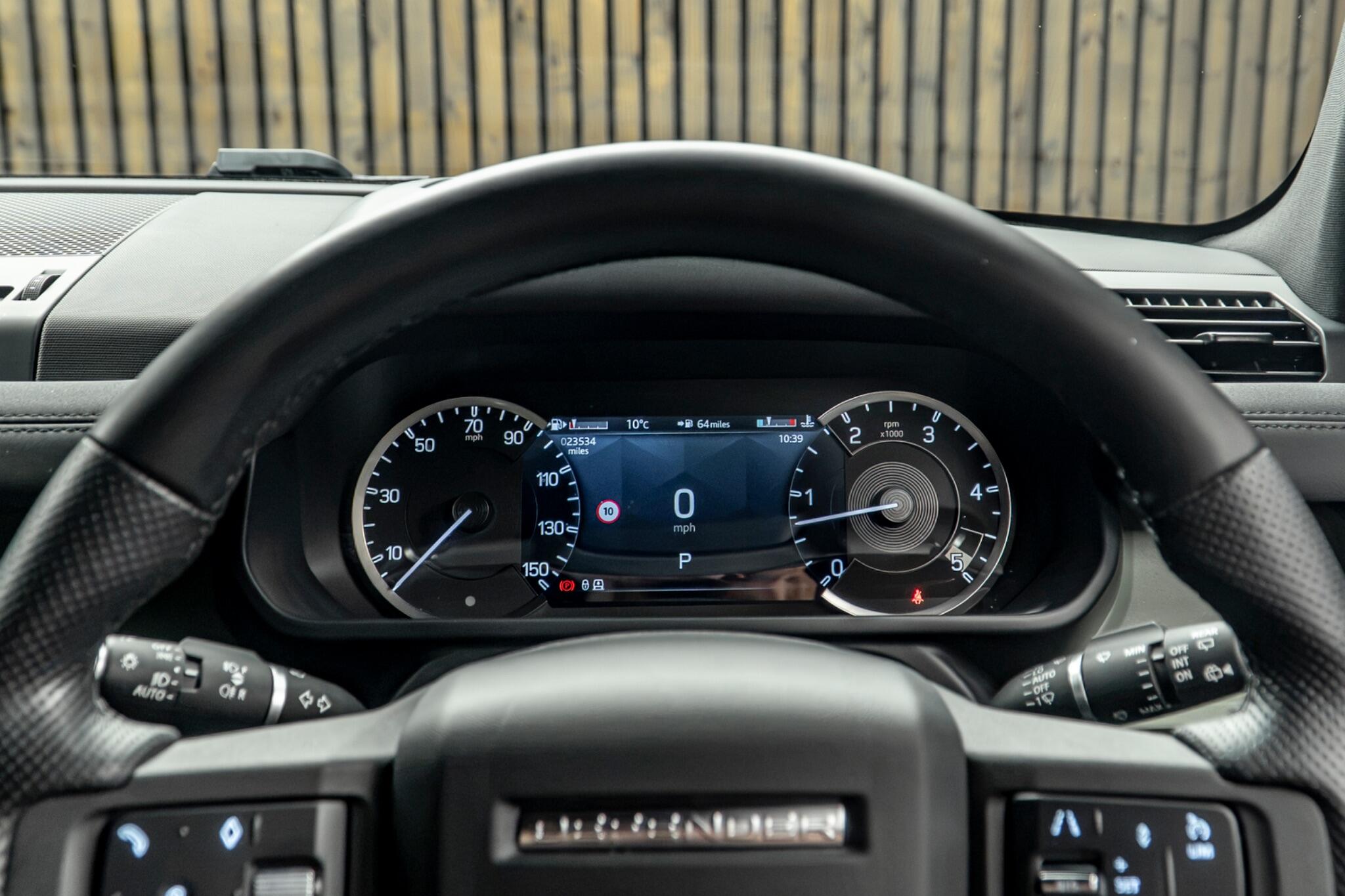 Land Rover Defender view 34