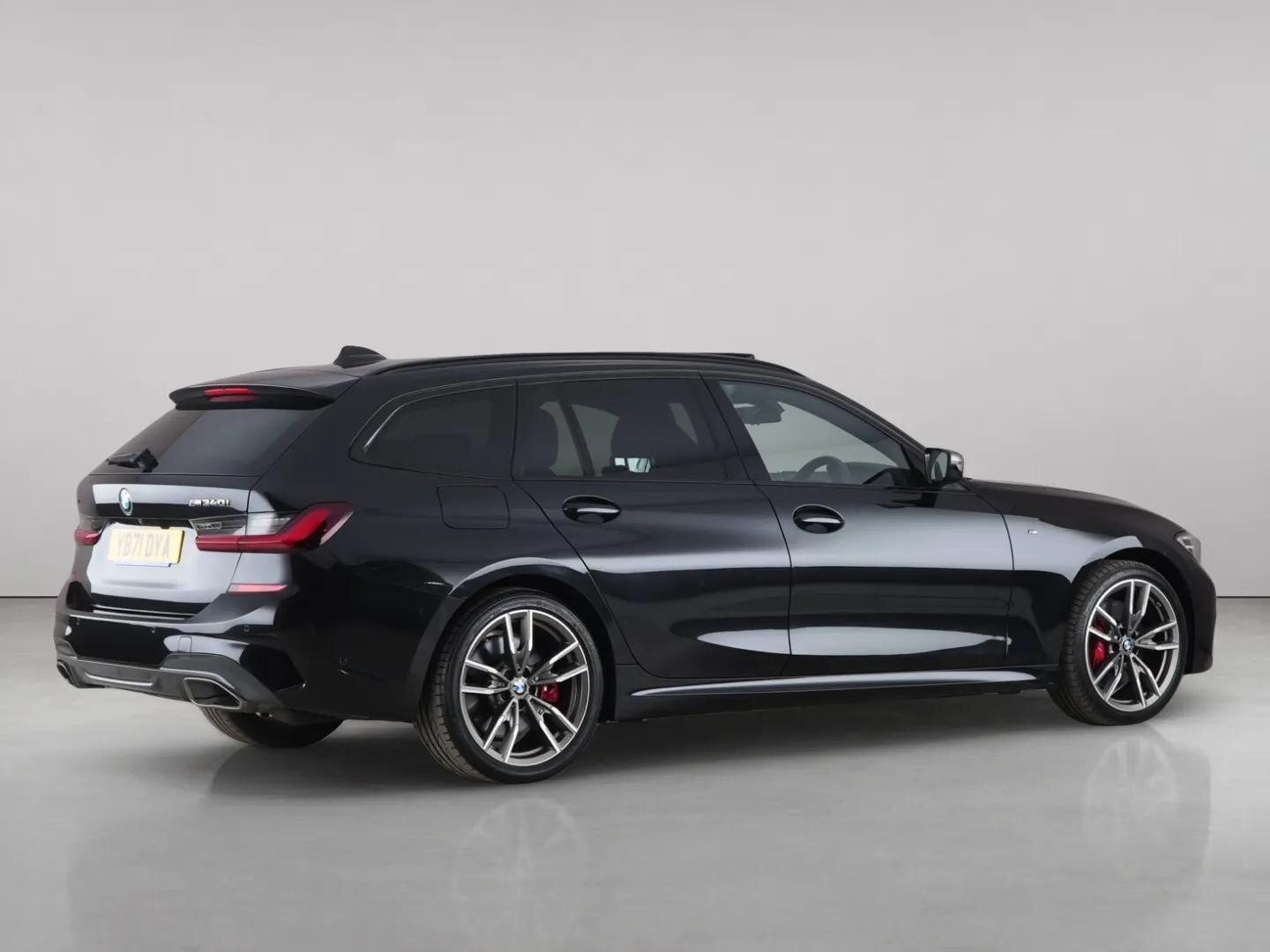 BMW 3 Series view 8
