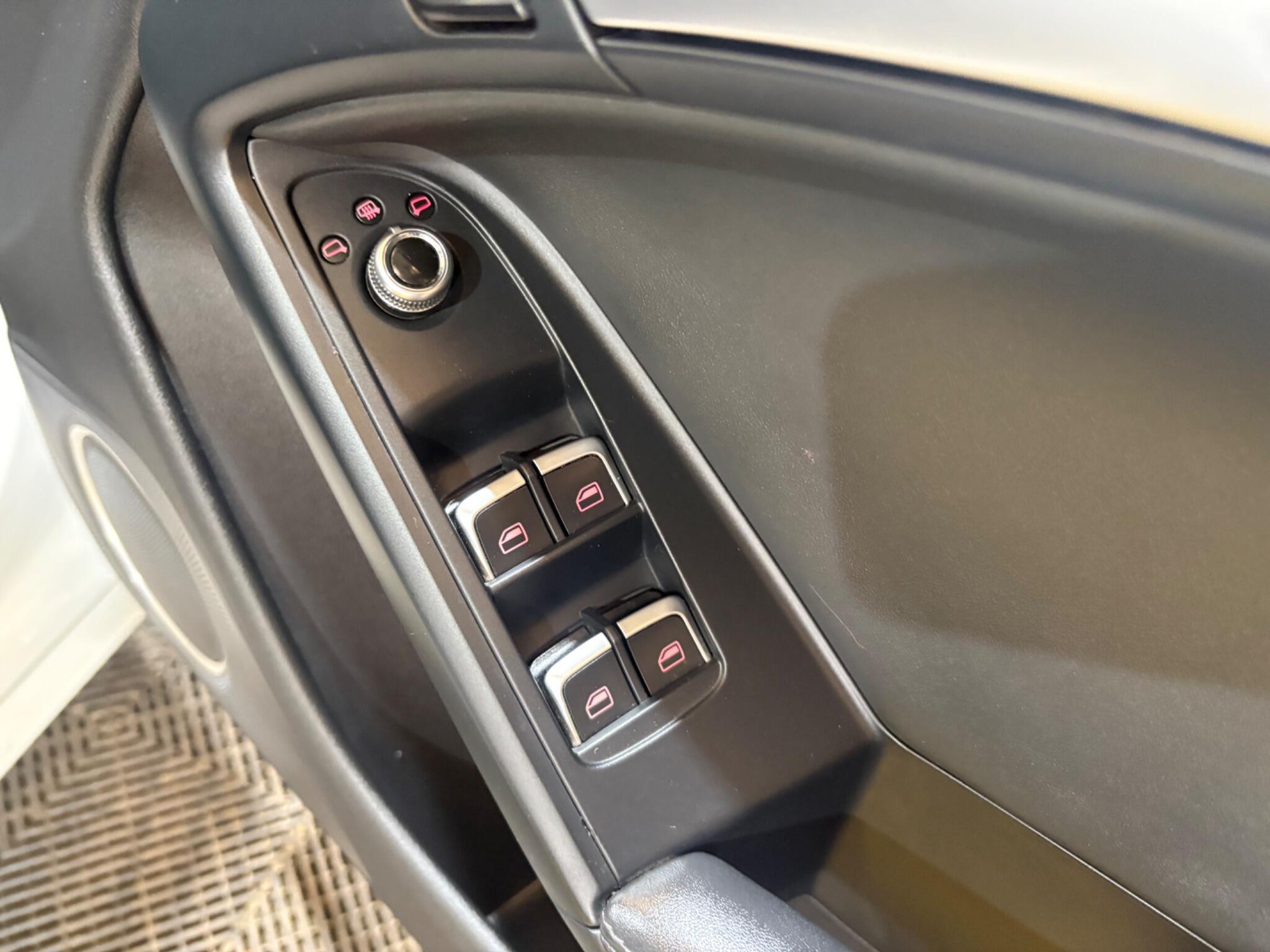 Audi A5 Cabriolet view 34