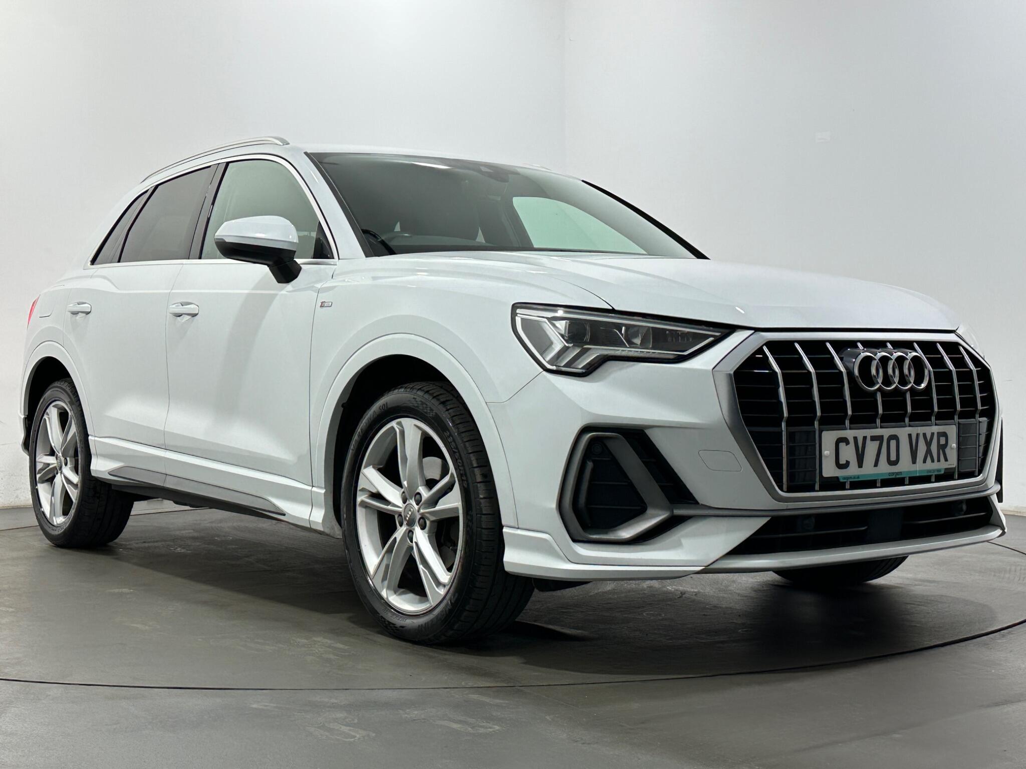 Audi Q3 view 52