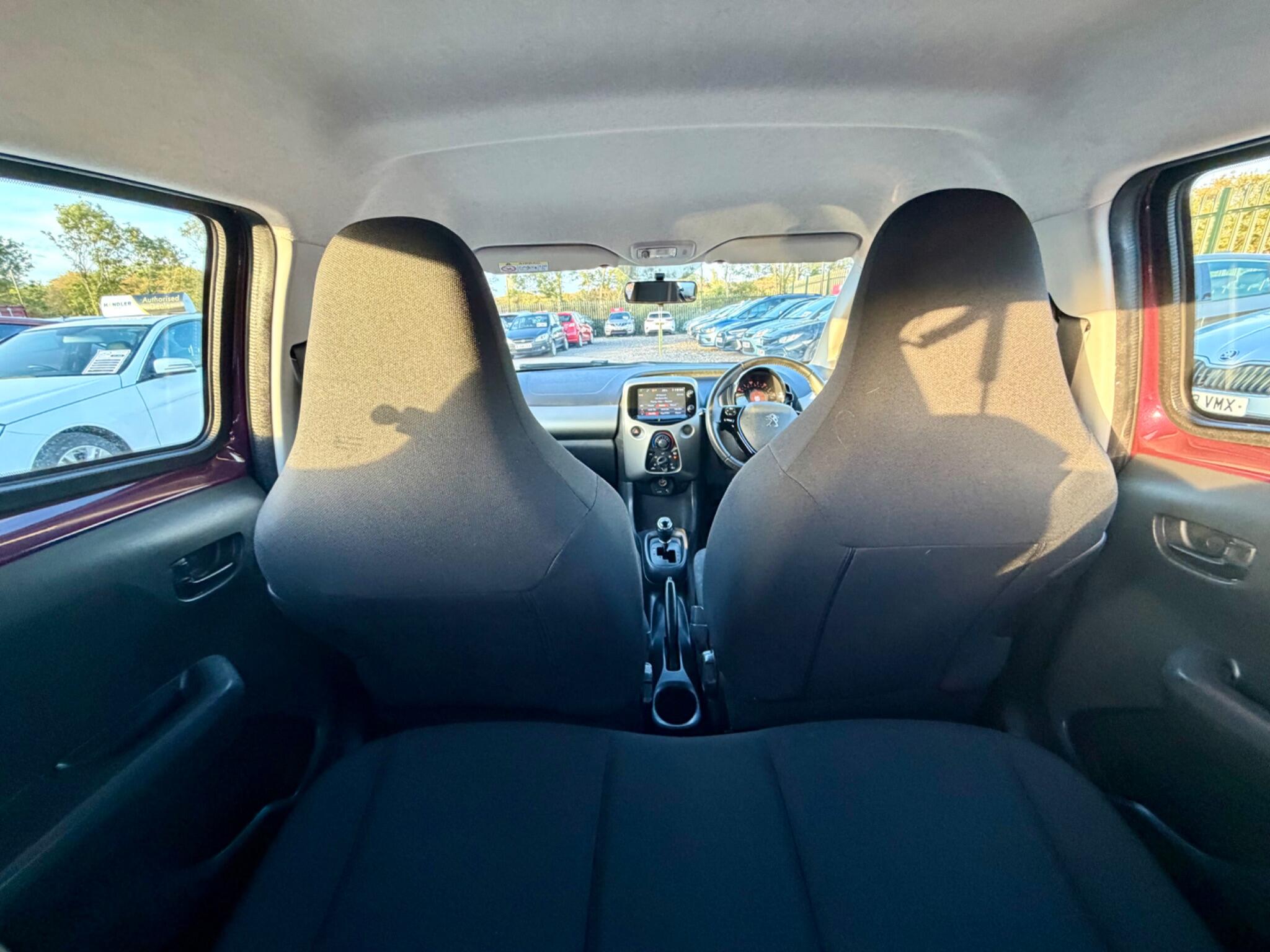 Peugeot 108 view 32