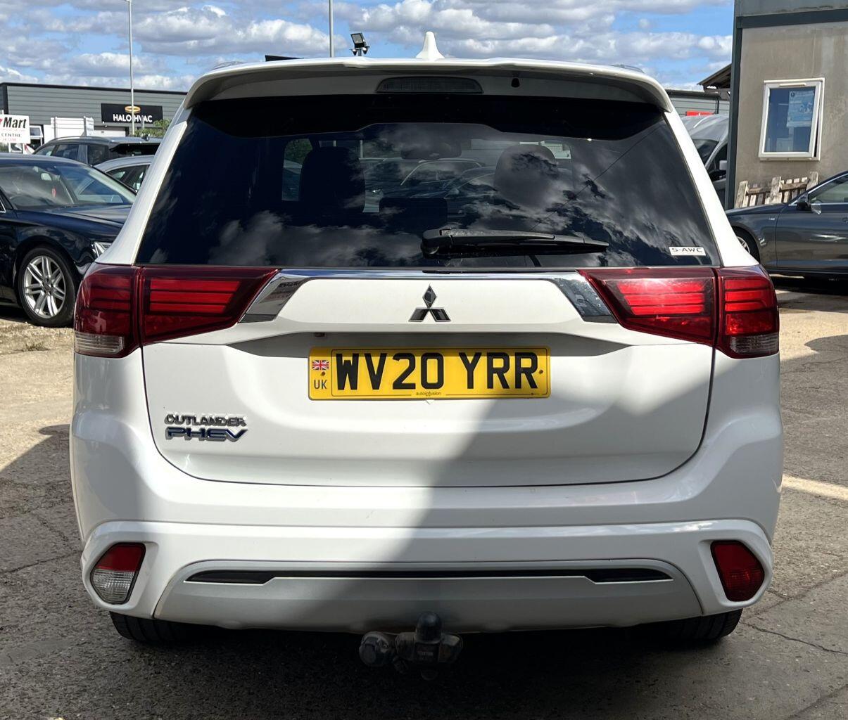 Mitsubishi Outlander view 6