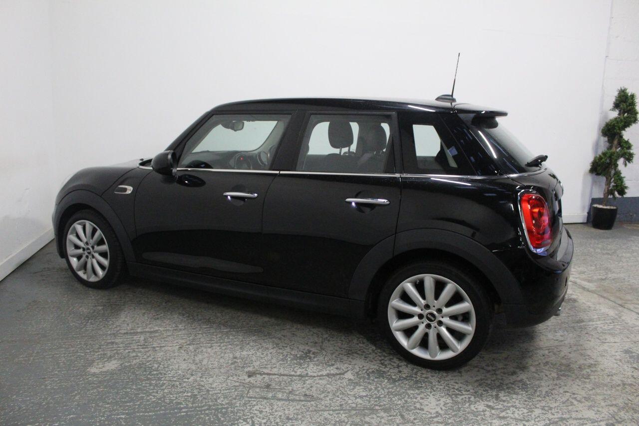 Mini Hatch view 8
