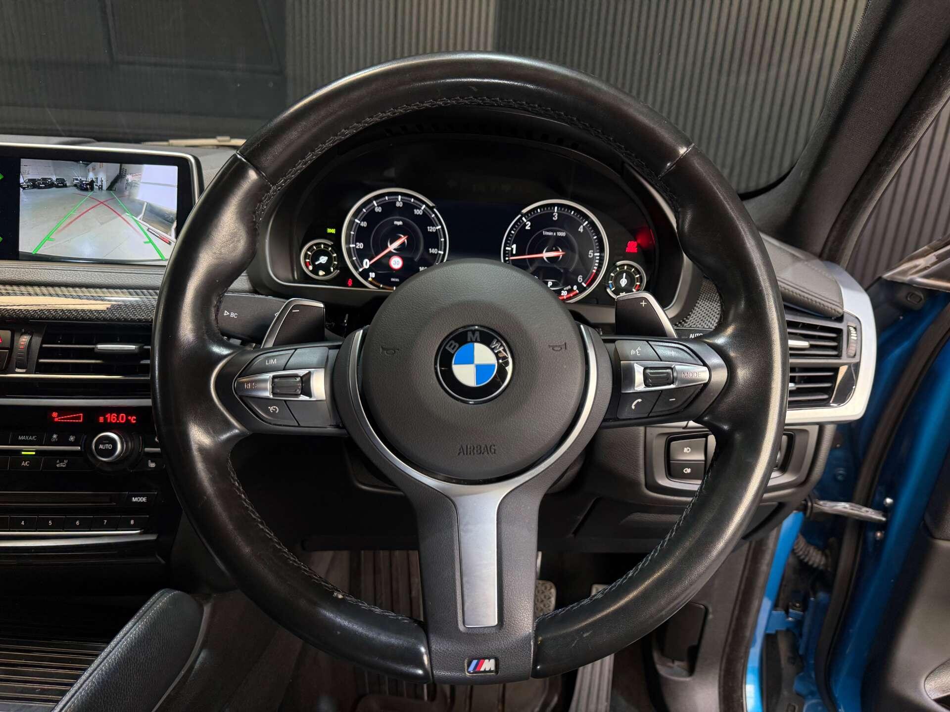 BMW X6 view 24