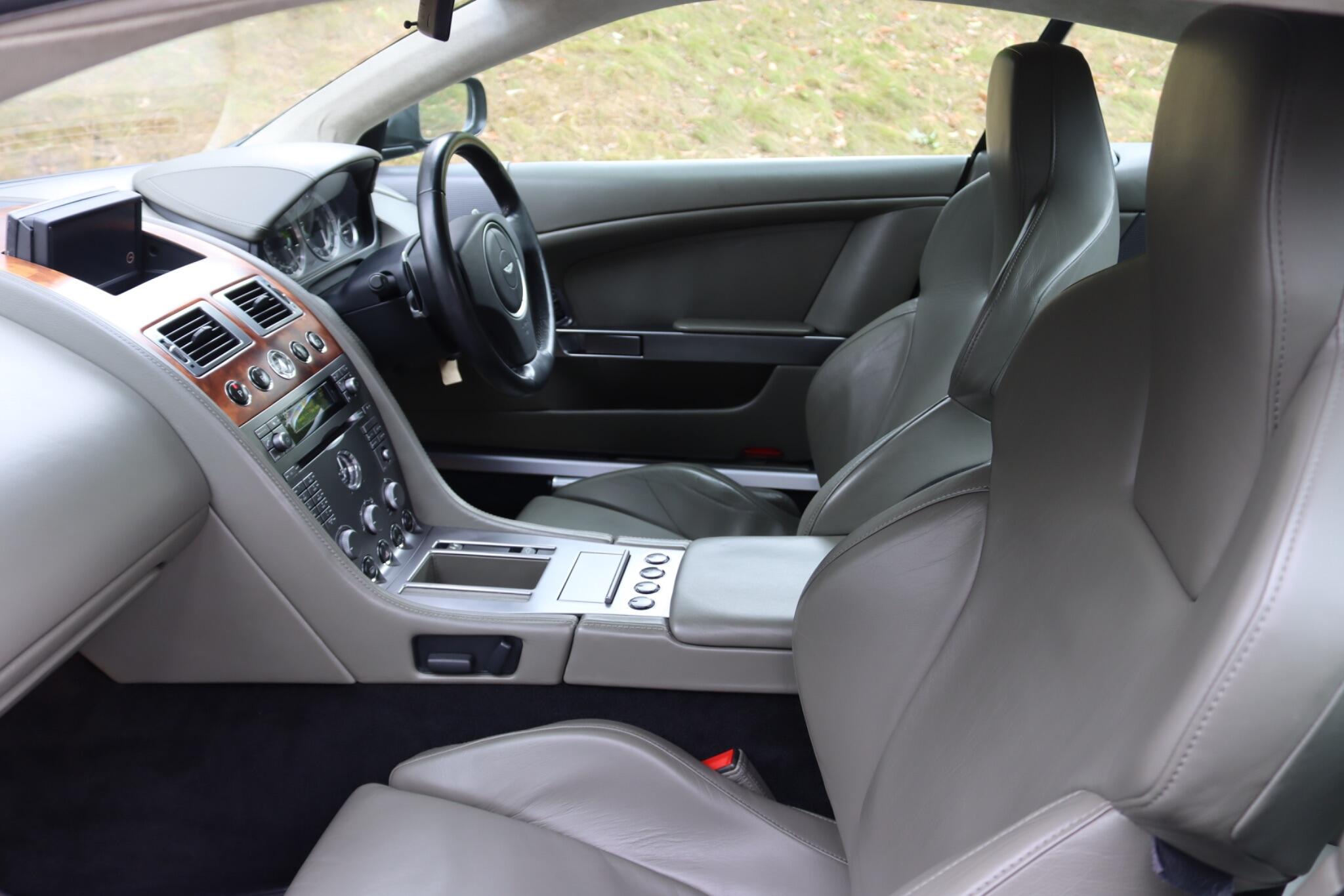 Aston Martin DB9 view 72
