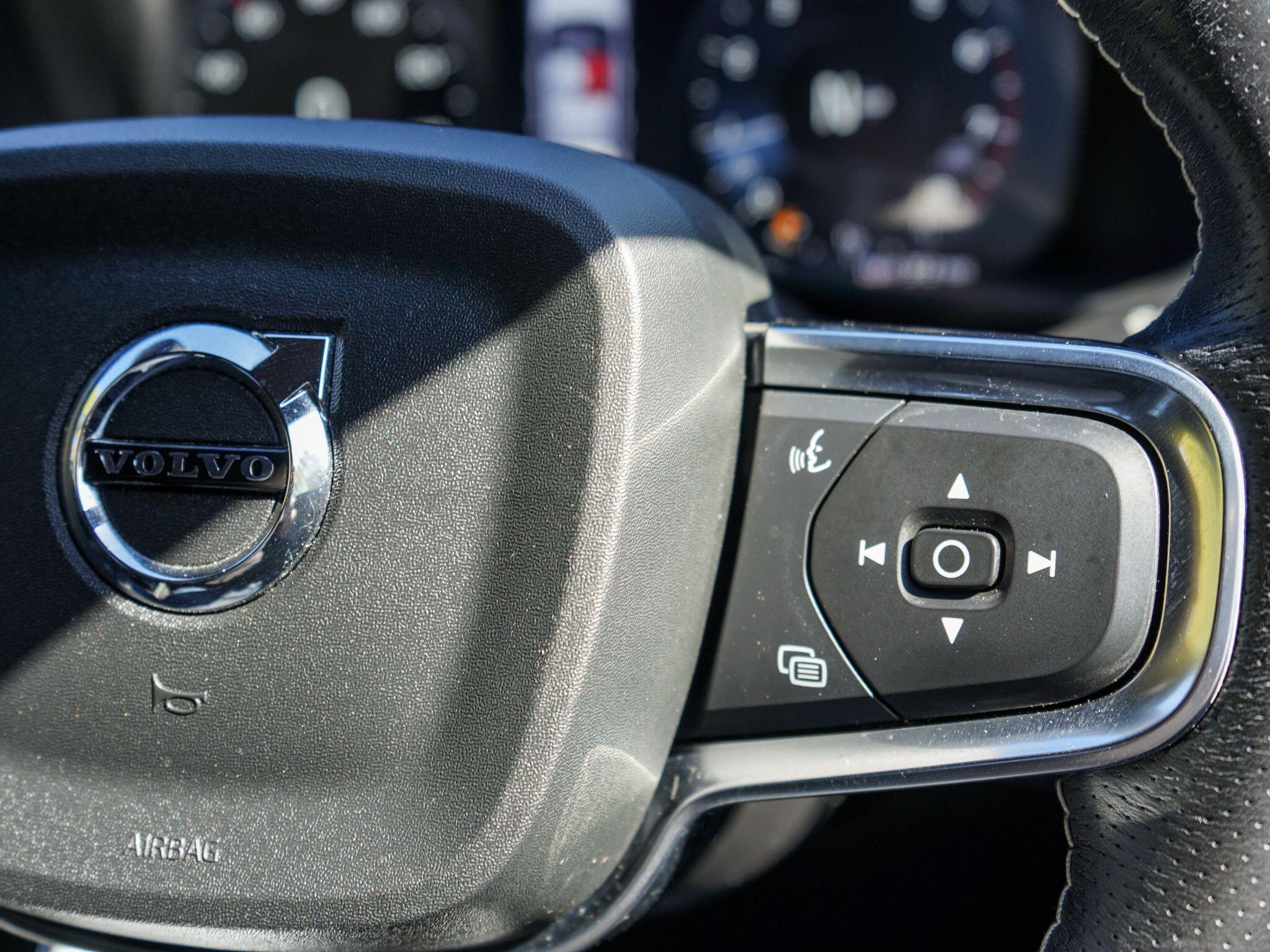 Volvo XC40 view 29