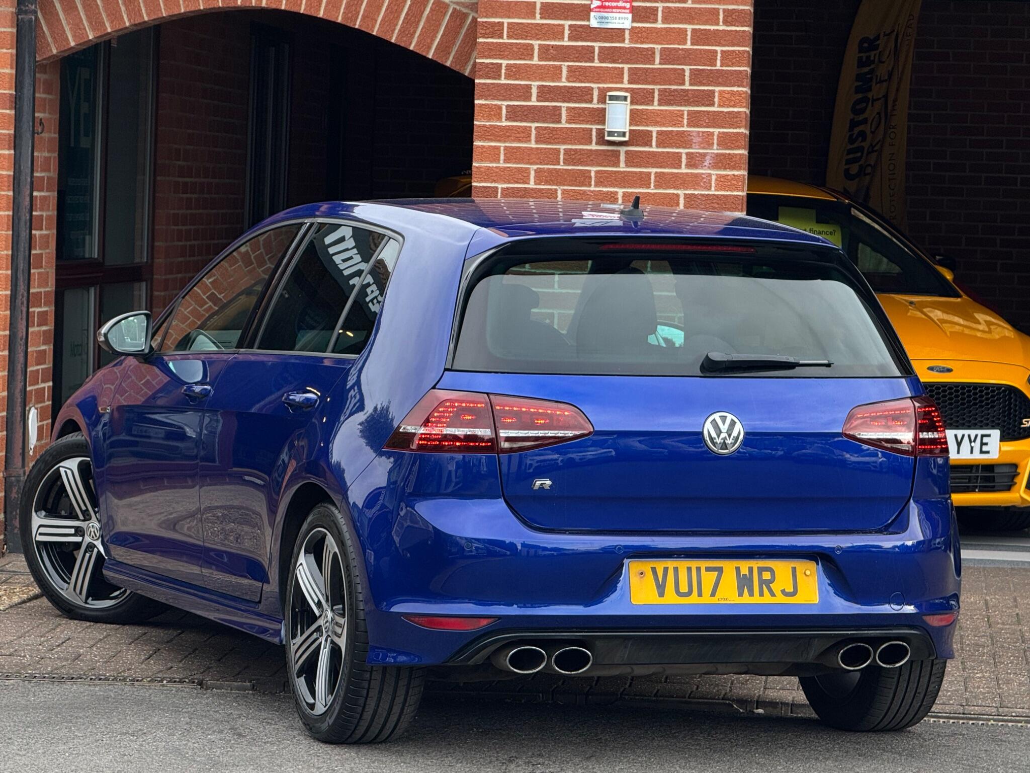 Volkswagen Golf view 3