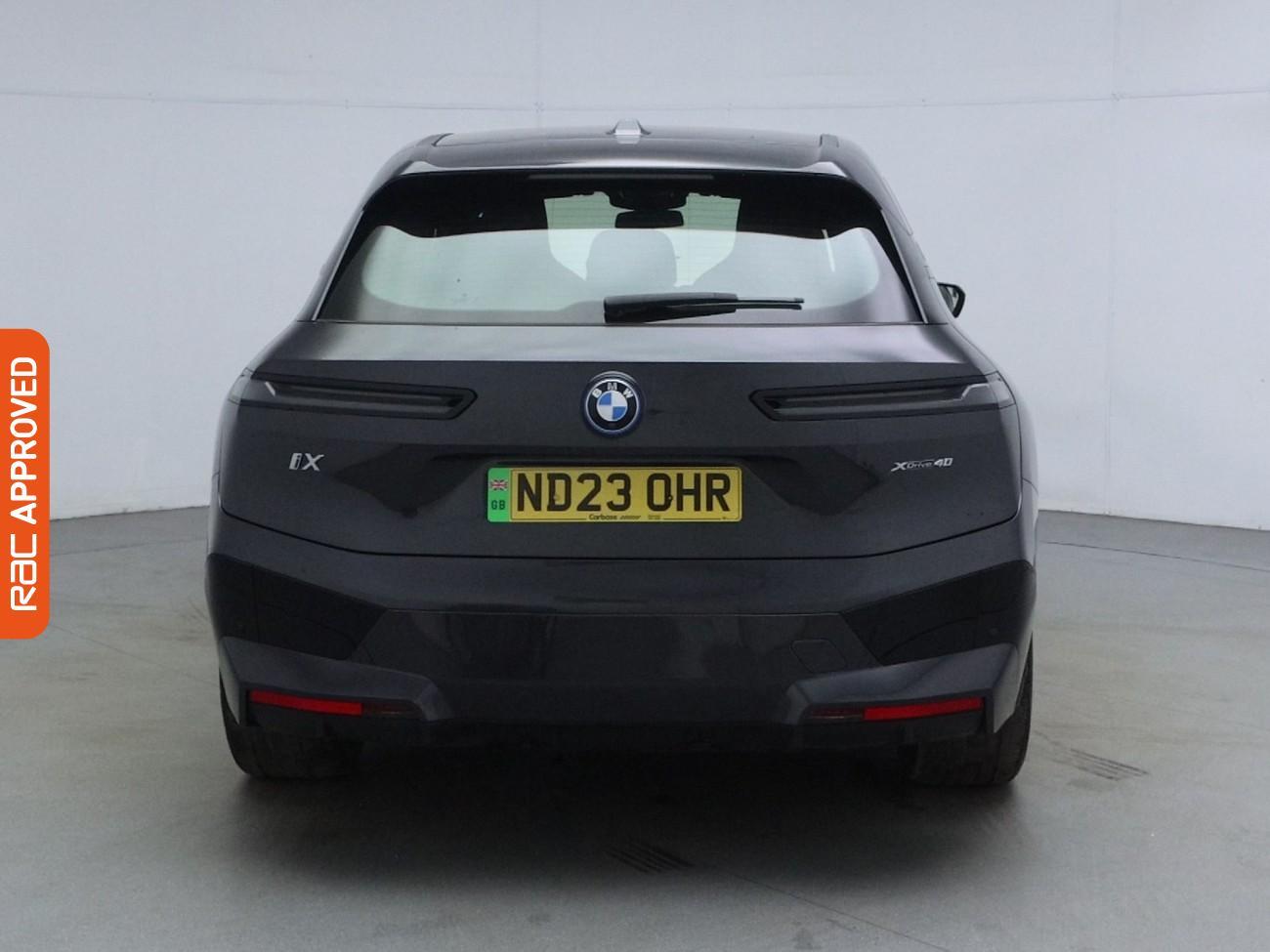 BMW iX view 9