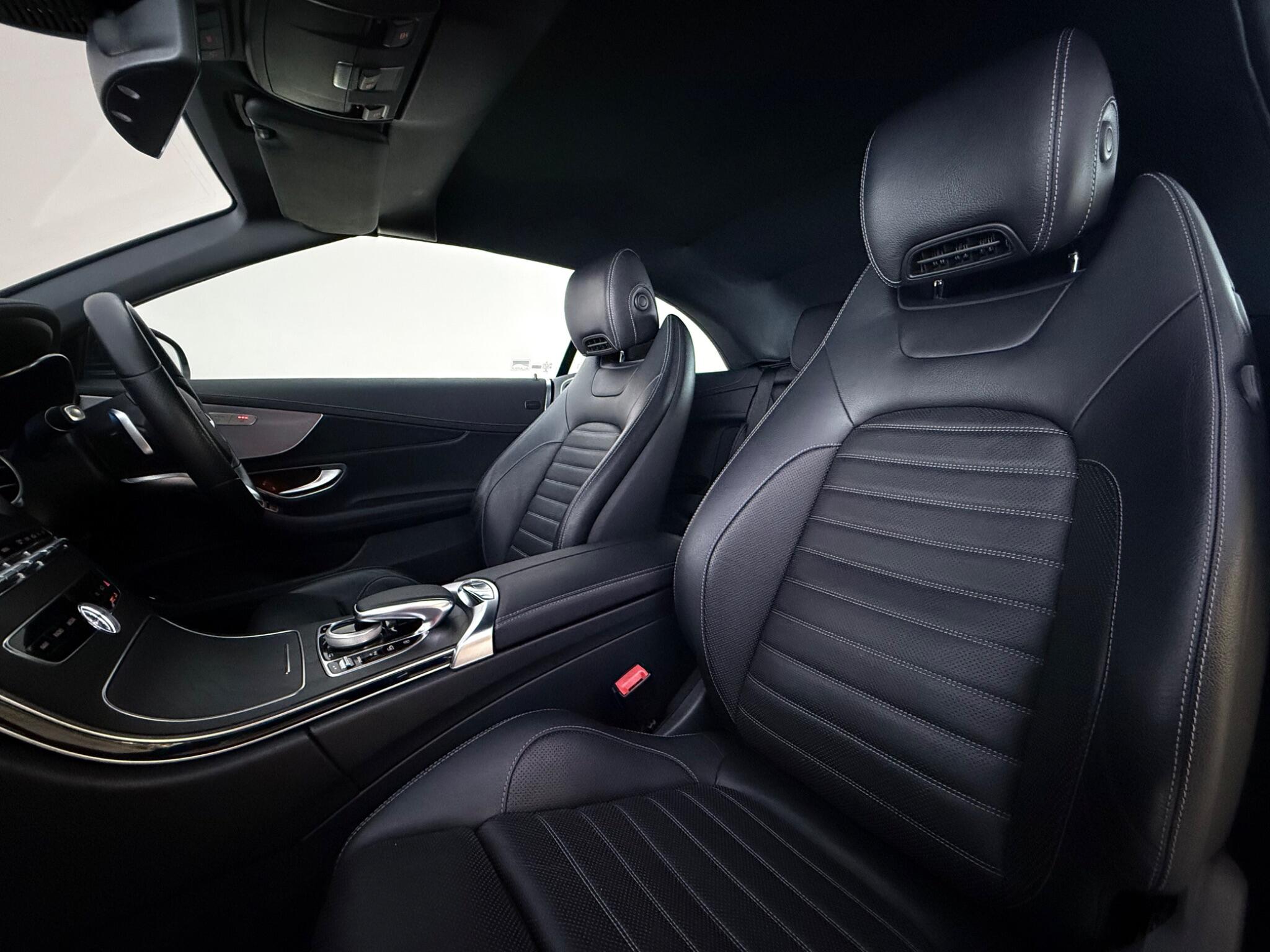 Mercedes-Benz C-Class view 35