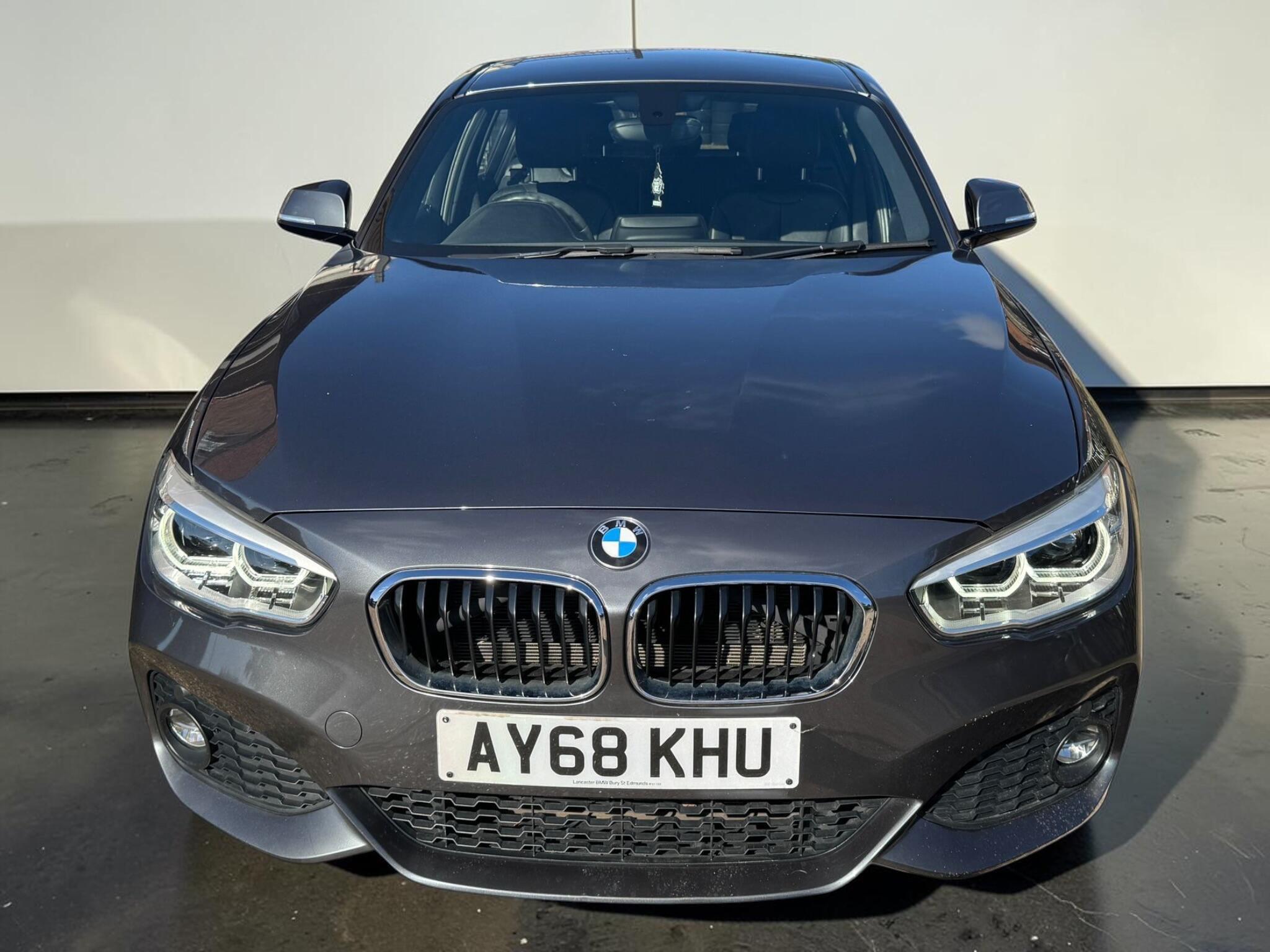 BMW 1 Series view 2
