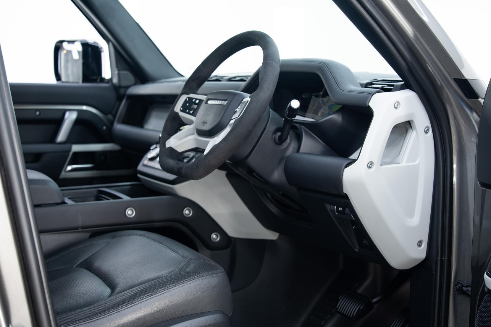 Land Rover Defender 110 view 3