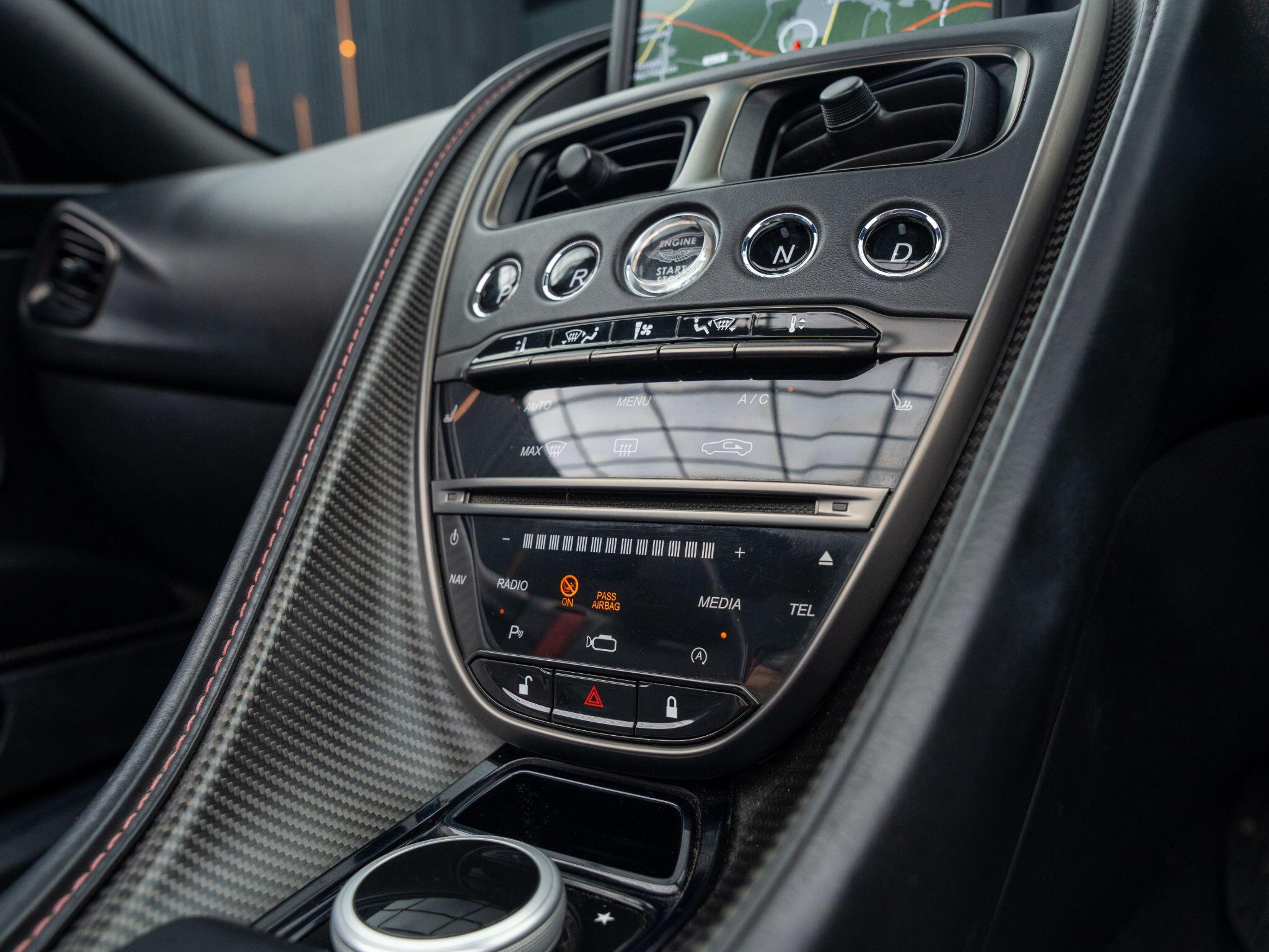 Aston Martin DB11 view 20