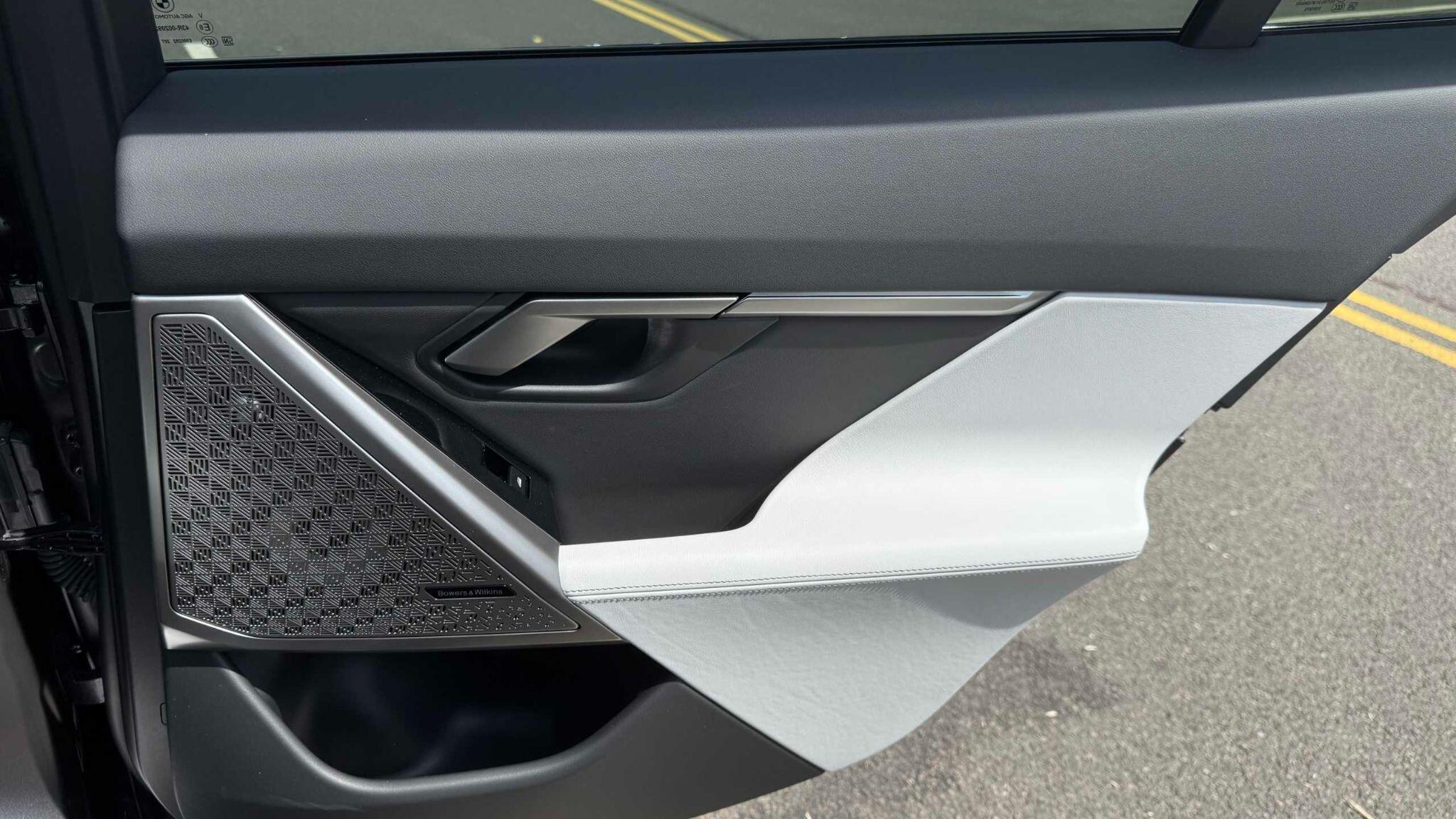 BMW M5 view 10