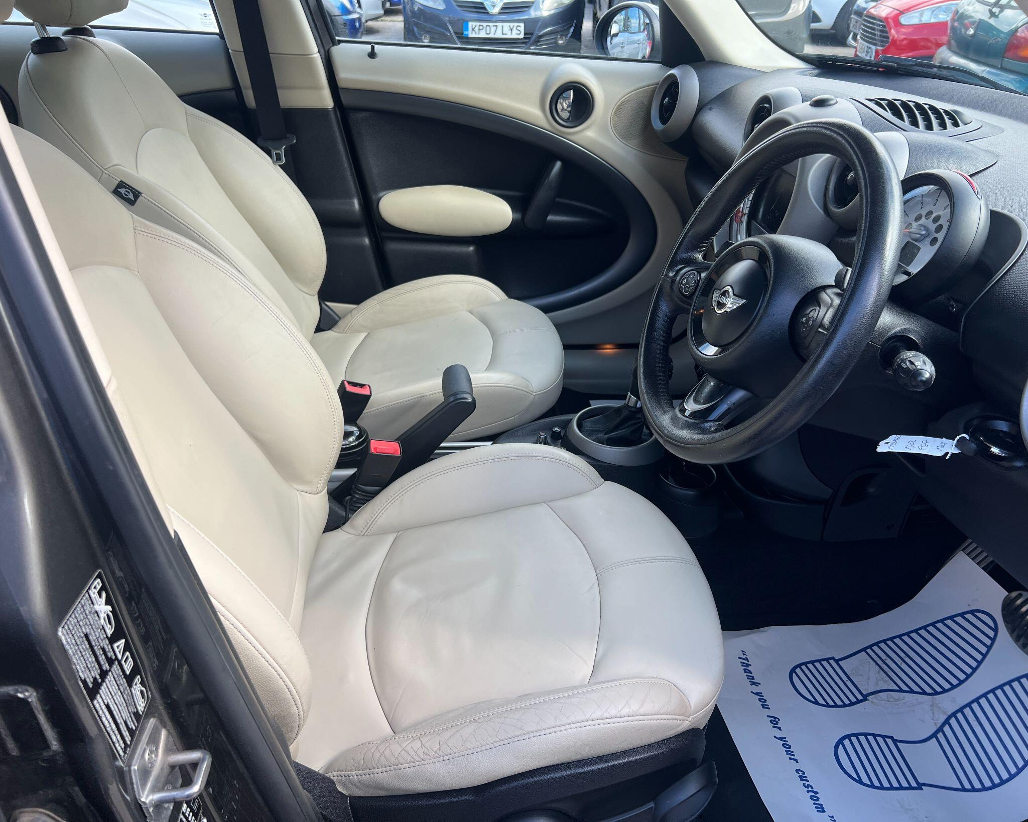Mini Countryman view 12