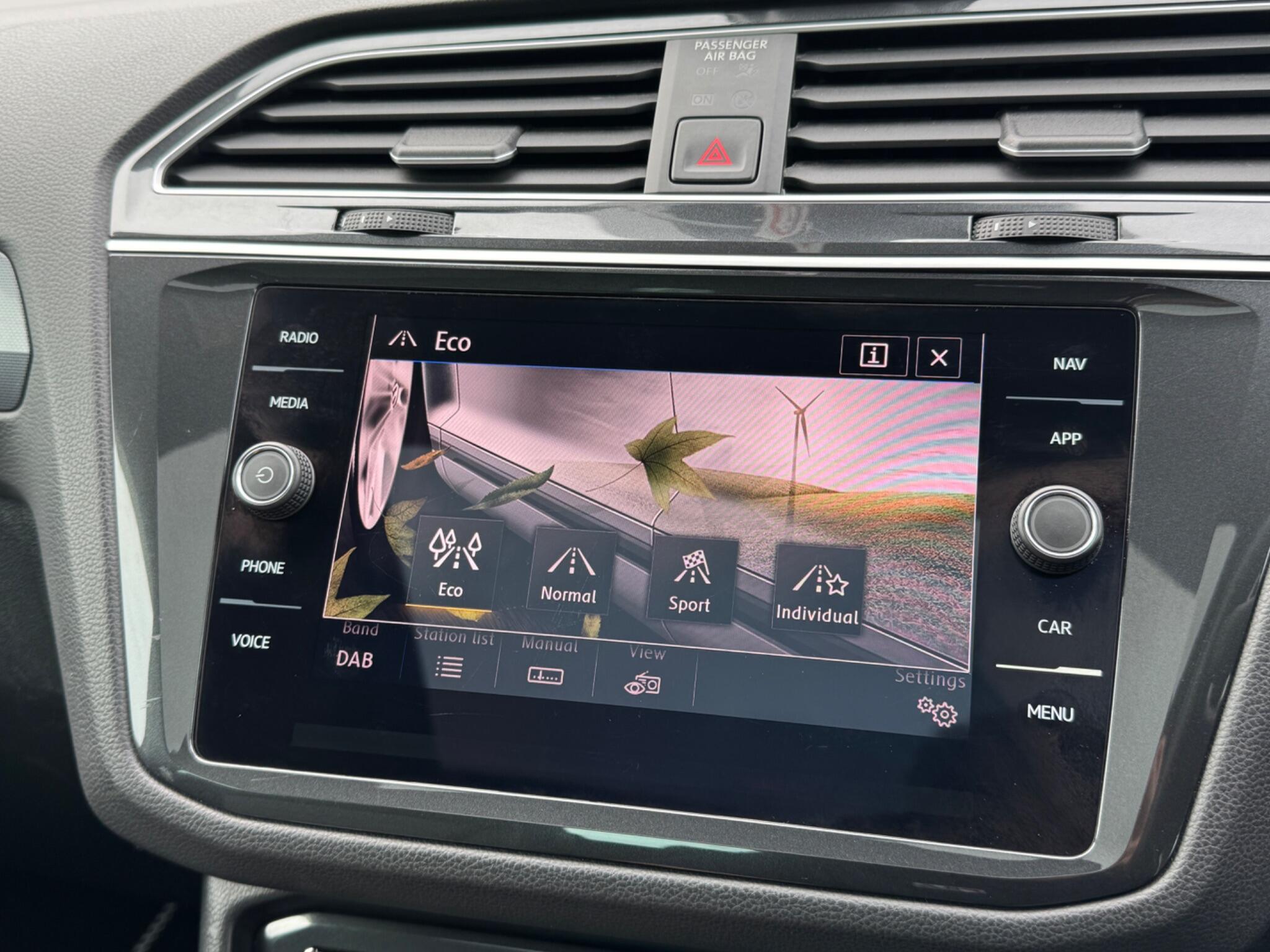 Volkswagen Tiguan view 44