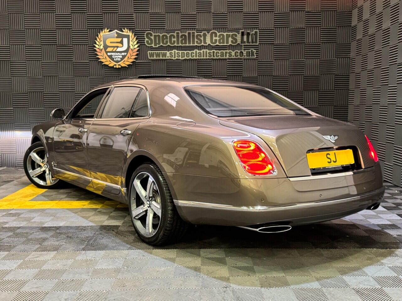 Bentley Mulsanne view 8