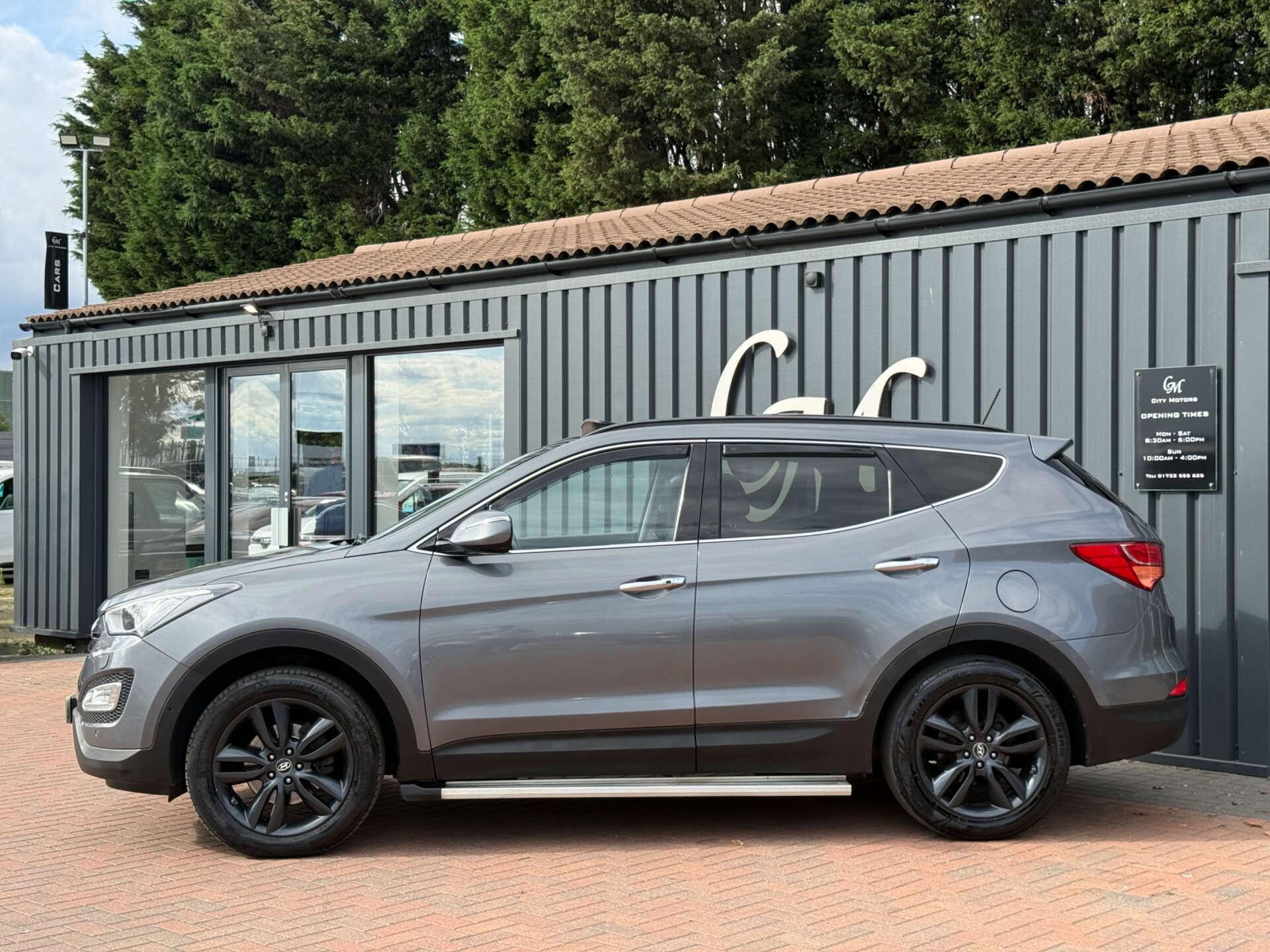 Hyundai Santa FE view 10