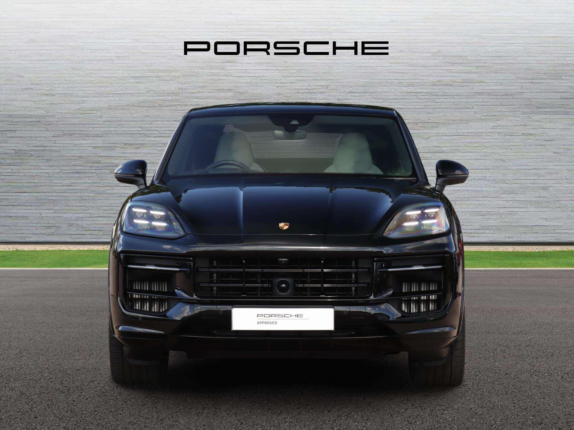 Porsche Cayenne view 8