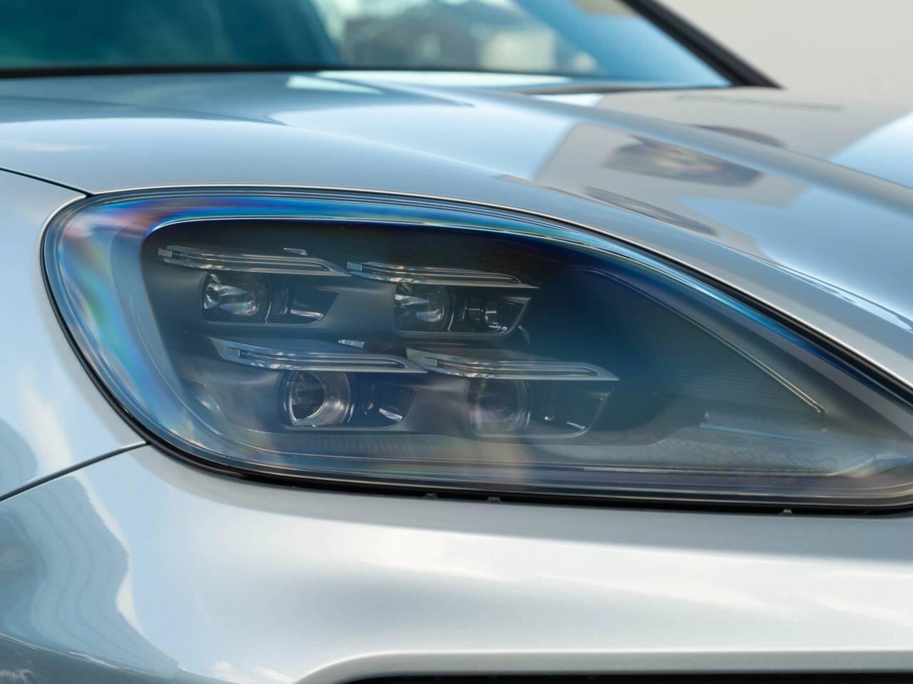 Porsche Cayenne view 17