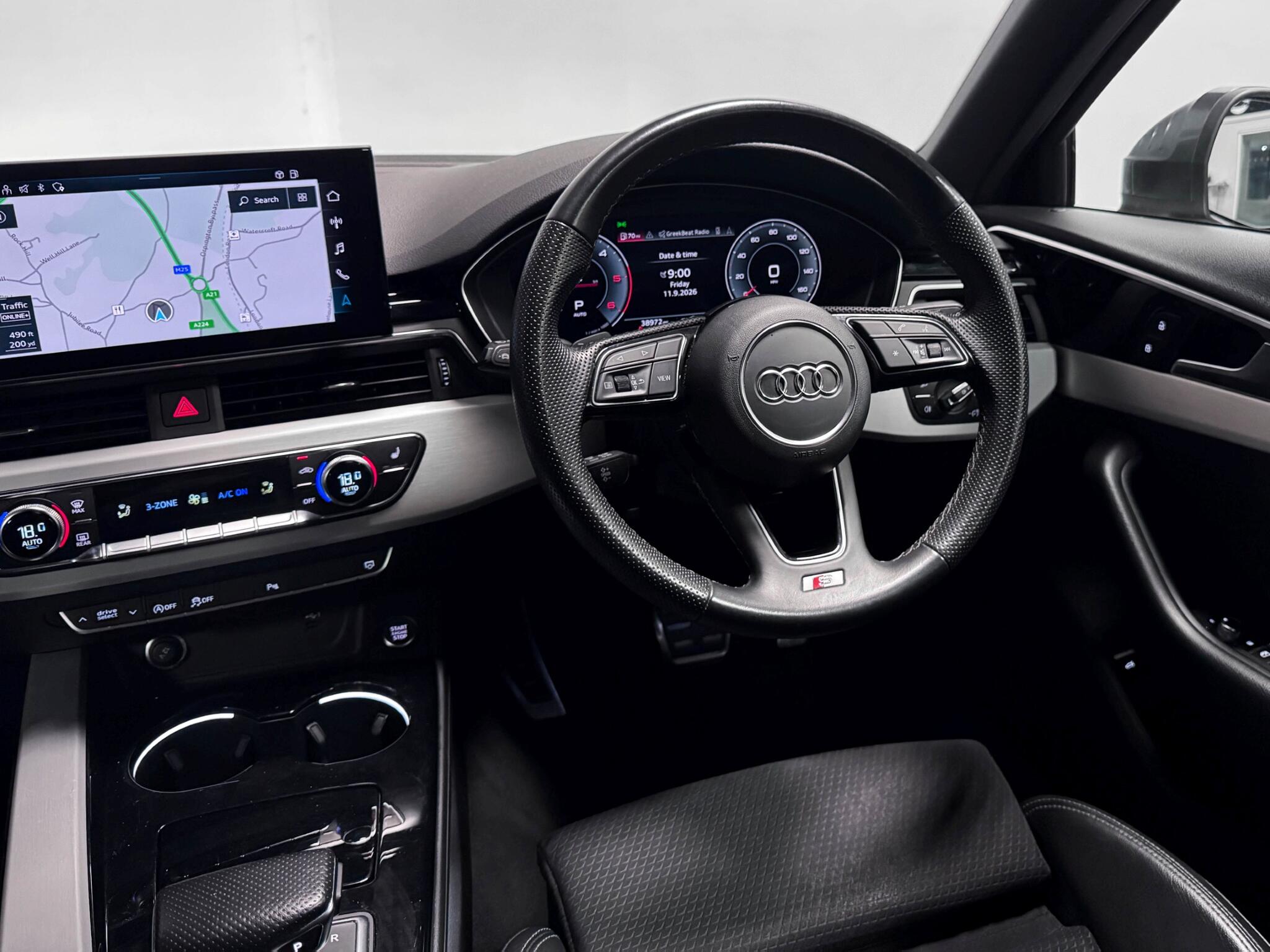 Audi A4 view 13
