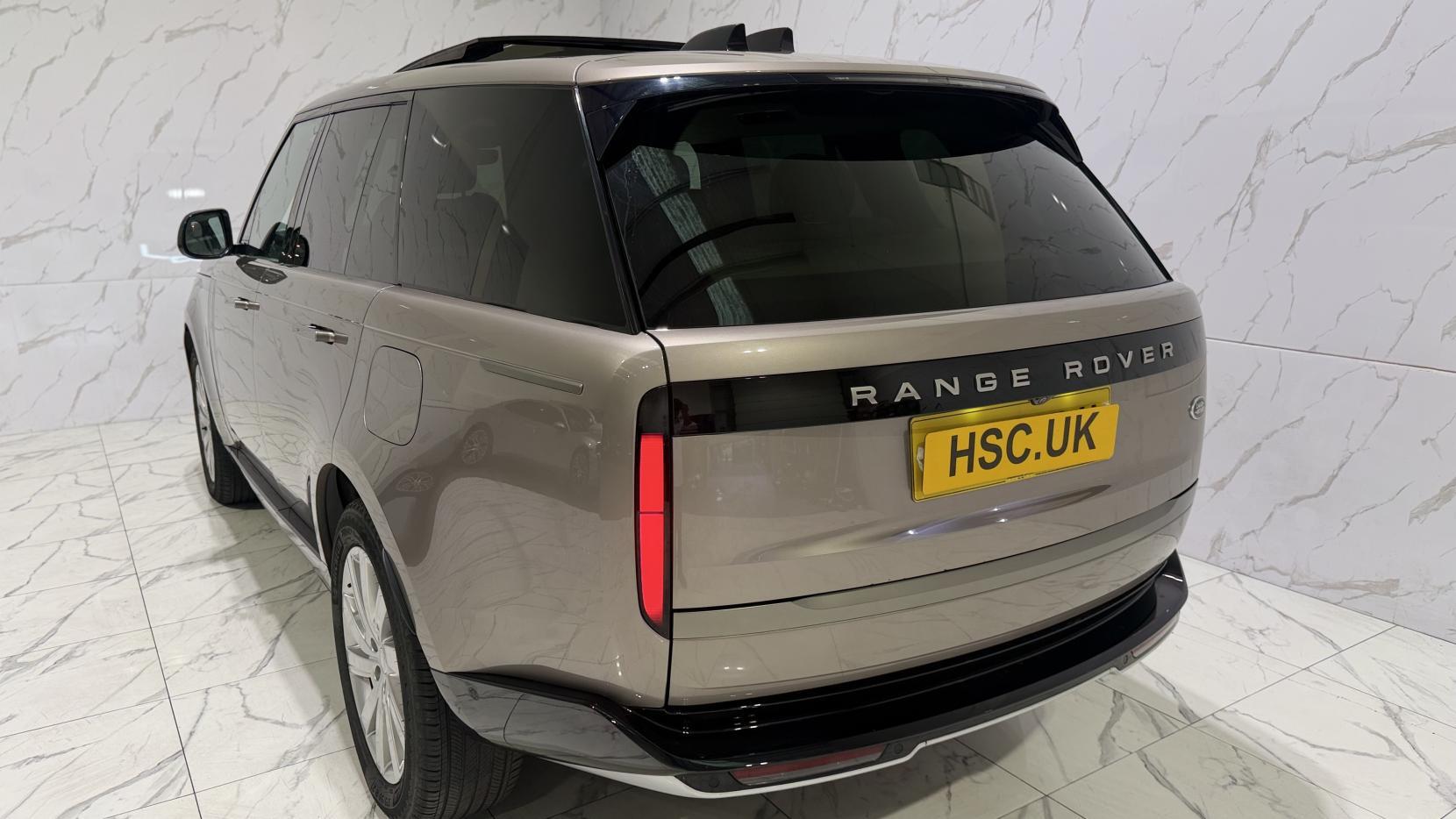 Land Rover Range Rover view 46