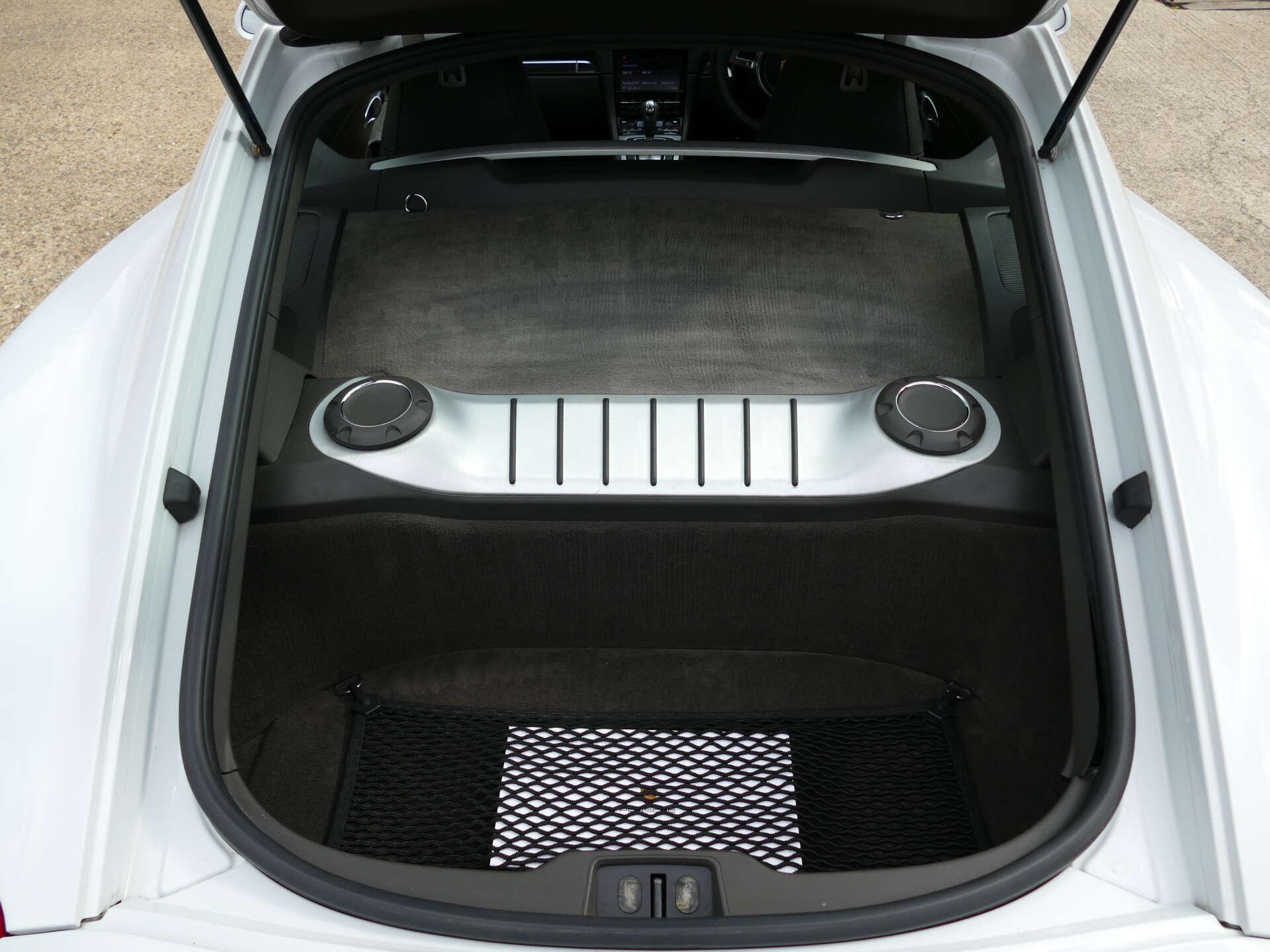 Porsche Cayman view 47