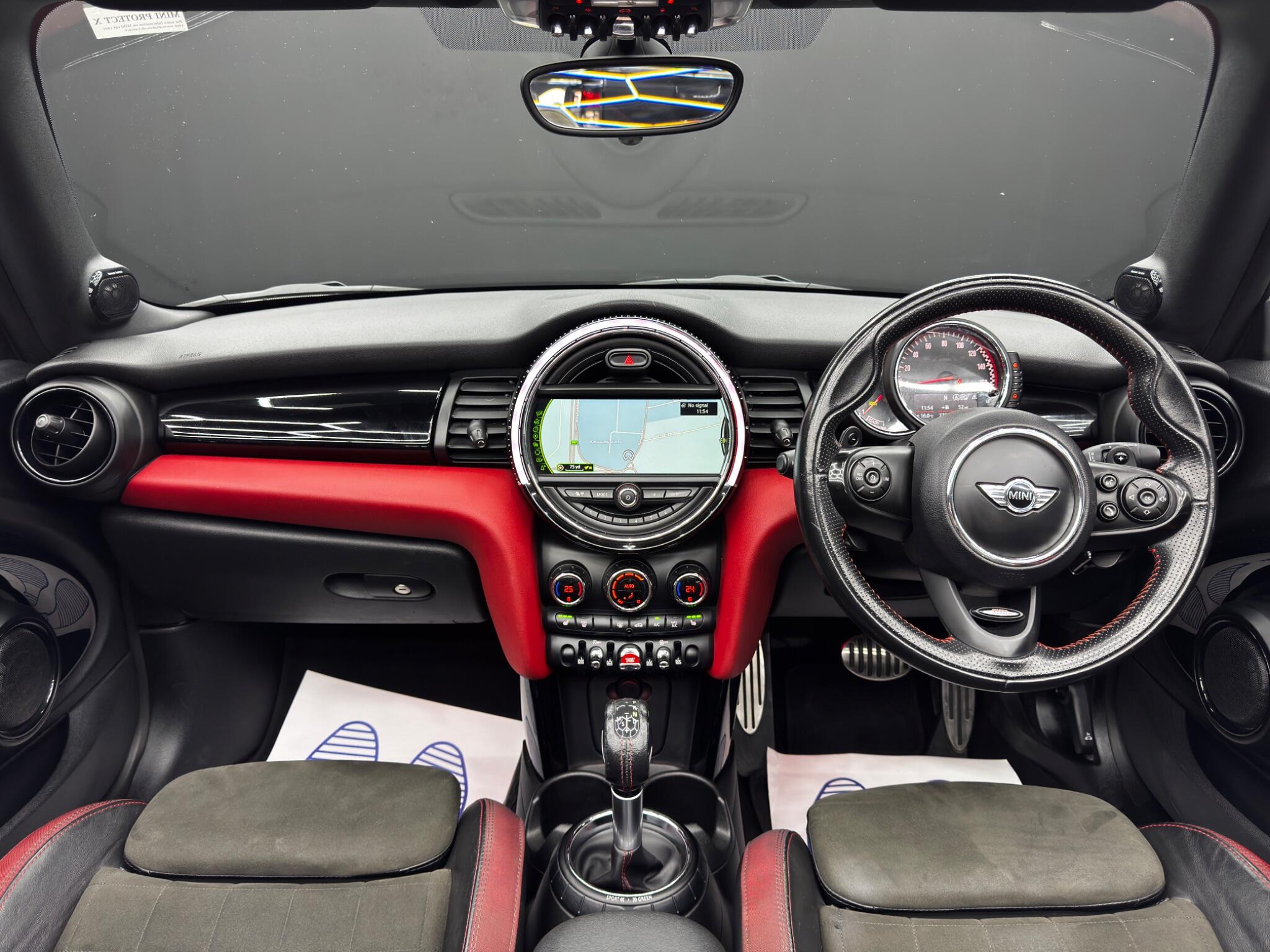 Mini Convertible view 9