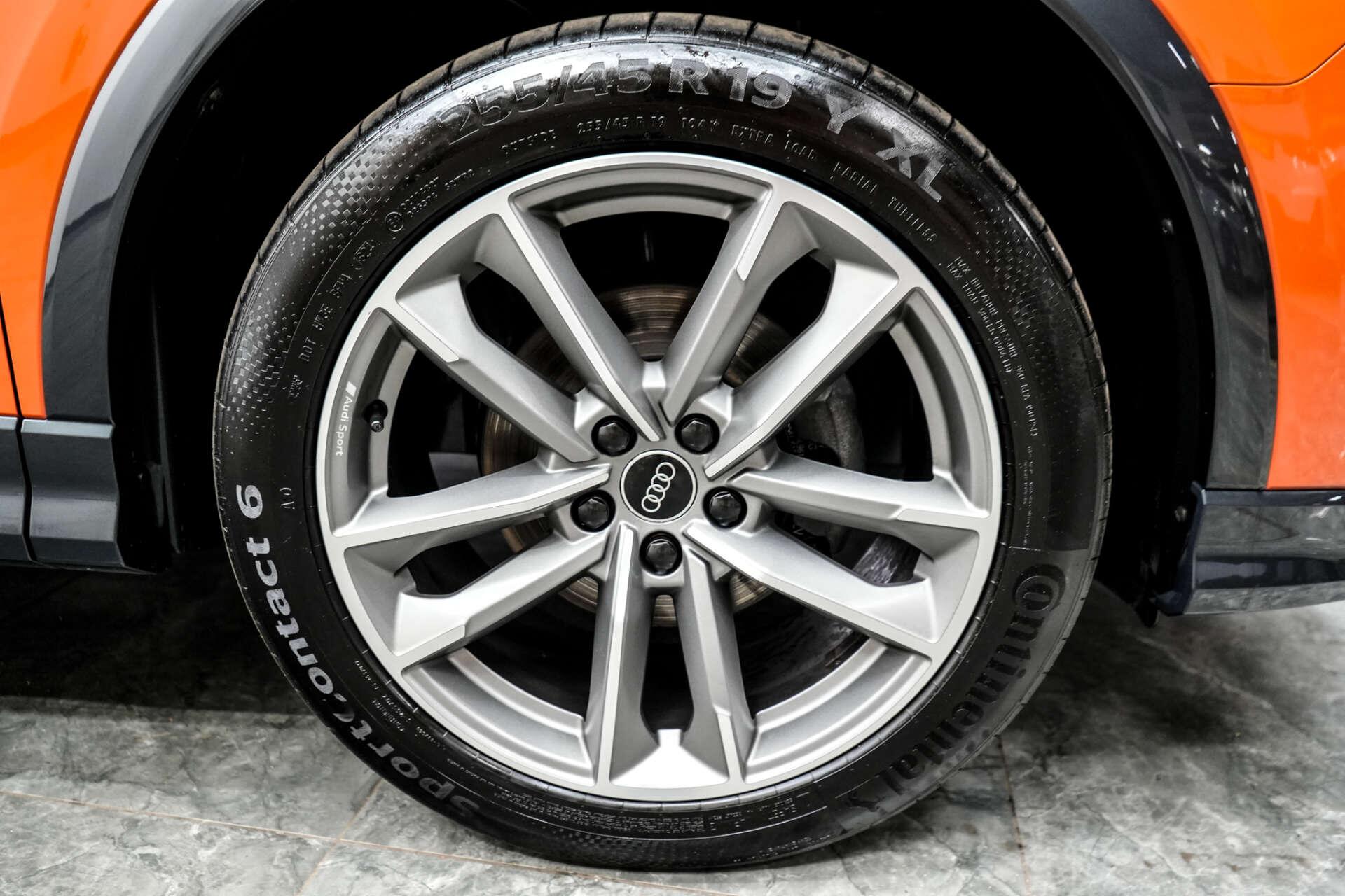 Audi Q3 view 7